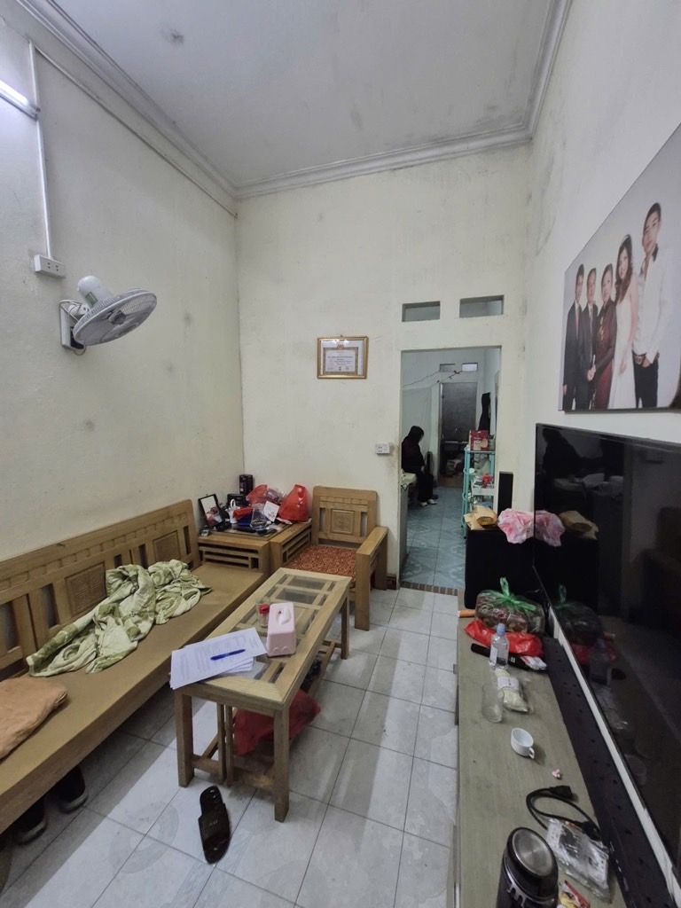 Bán nhà Chùa Láng - diện tích 48m2 3 tầng - Hai mặt tiền cực hiếm - giá 55 tỷ