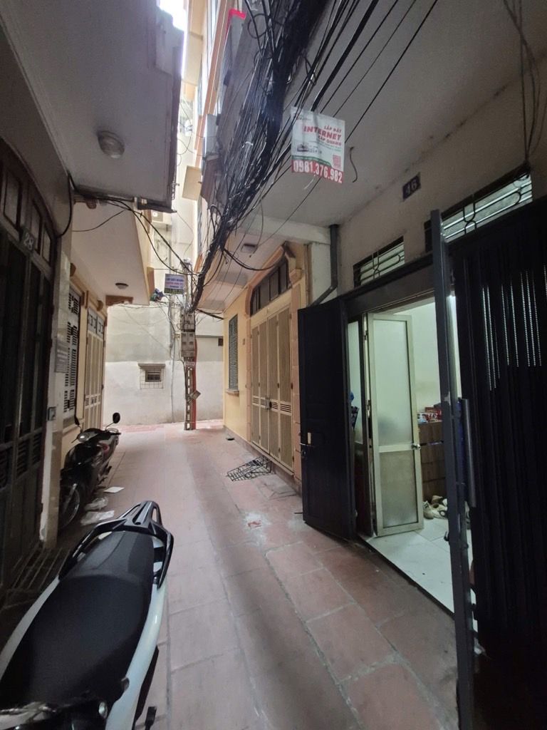 Bán nhà Chùa Láng - diện tích 48m2 3 tầng - Hai mặt tiền cực hiếm - giá 55 tỷ