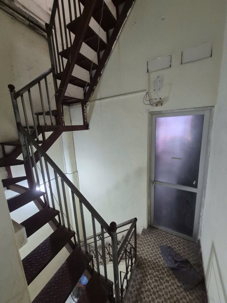 Bán nhà Chùa Láng - diện tích 48m2 3 tầng - Hai mặt tiền cực hiếm - giá 55 tỷ