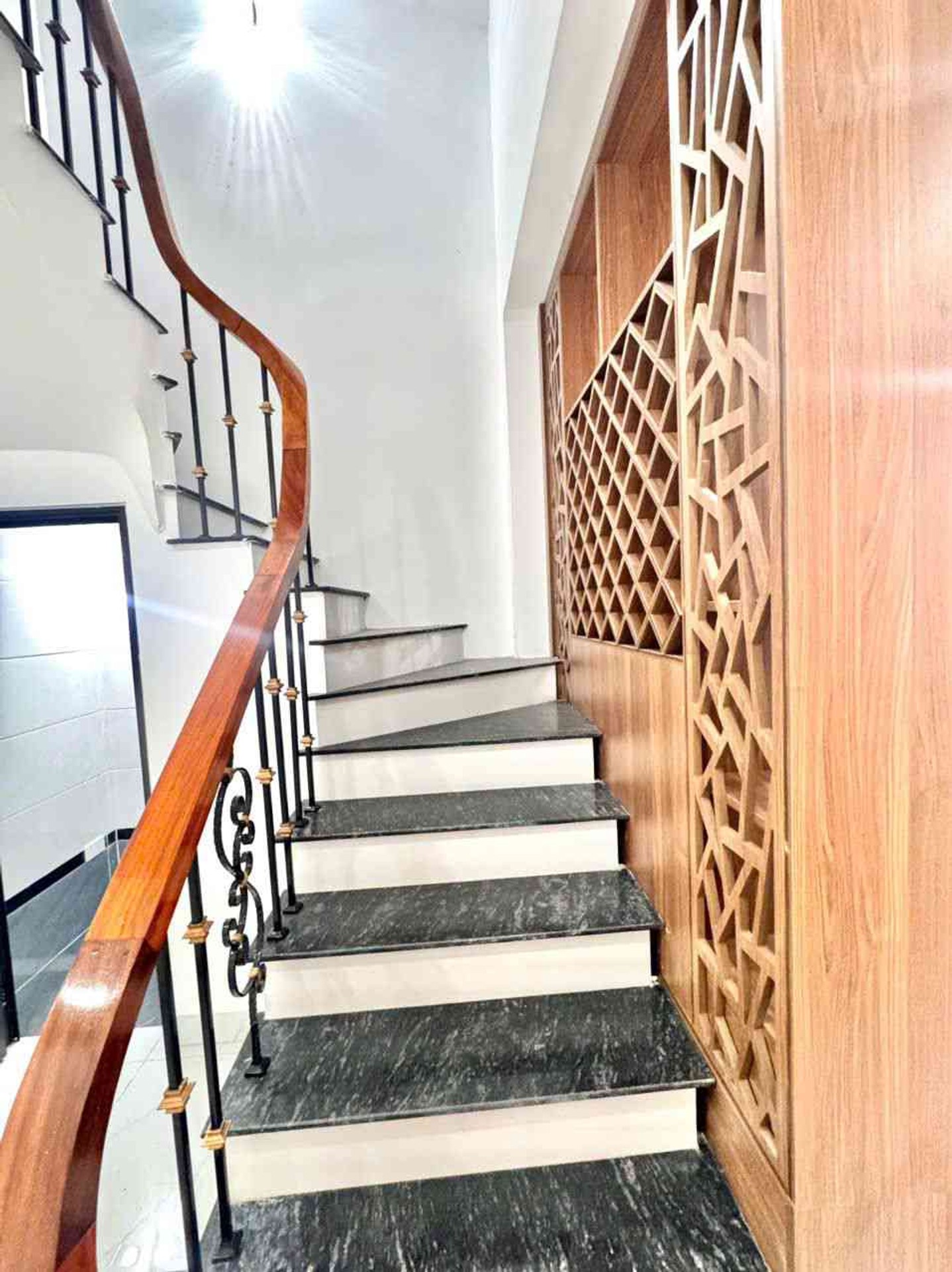 Bán nhà Nam Dư - diện tích 55m2 5 tầng - Mặt phố kinh doanh sầm uất - giá 18 tỷ