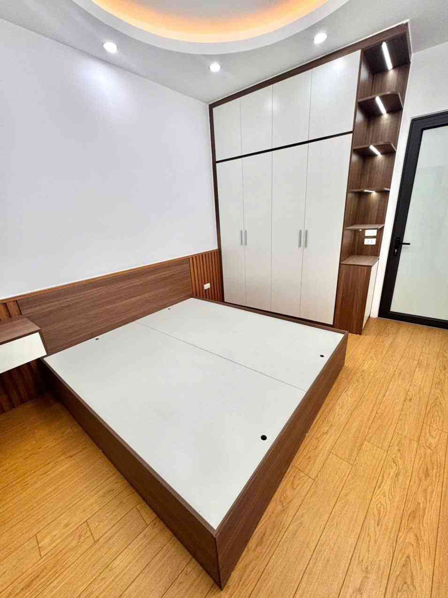 Bán nhà Nam Dư - diện tích 55m2 5 tầng - Mặt phố kinh doanh sầm uất - giá 18 tỷ