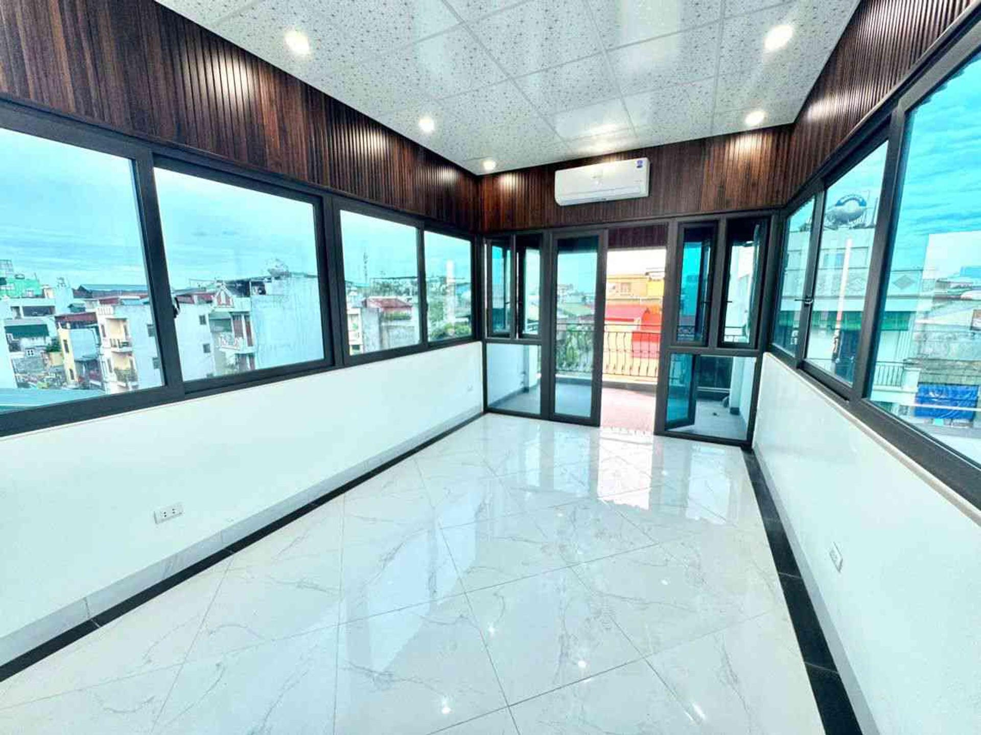 Bán nhà Nam Dư - diện tích 55m2 5 tầng - Mặt phố kinh doanh sầm uất - giá 18 tỷ