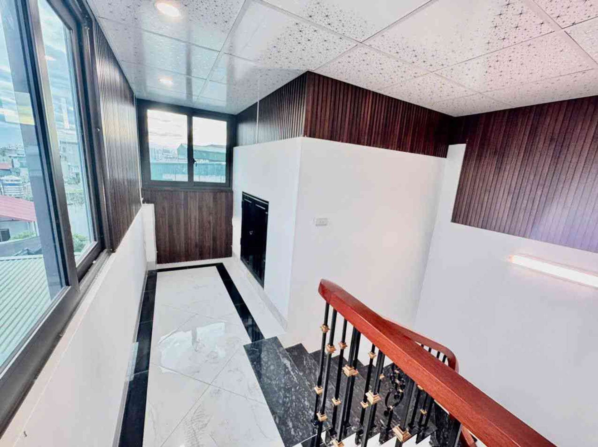 Bán nhà Nam Dư - diện tích 55m2 5 tầng - Mặt phố kinh doanh sầm uất - giá 18 tỷ