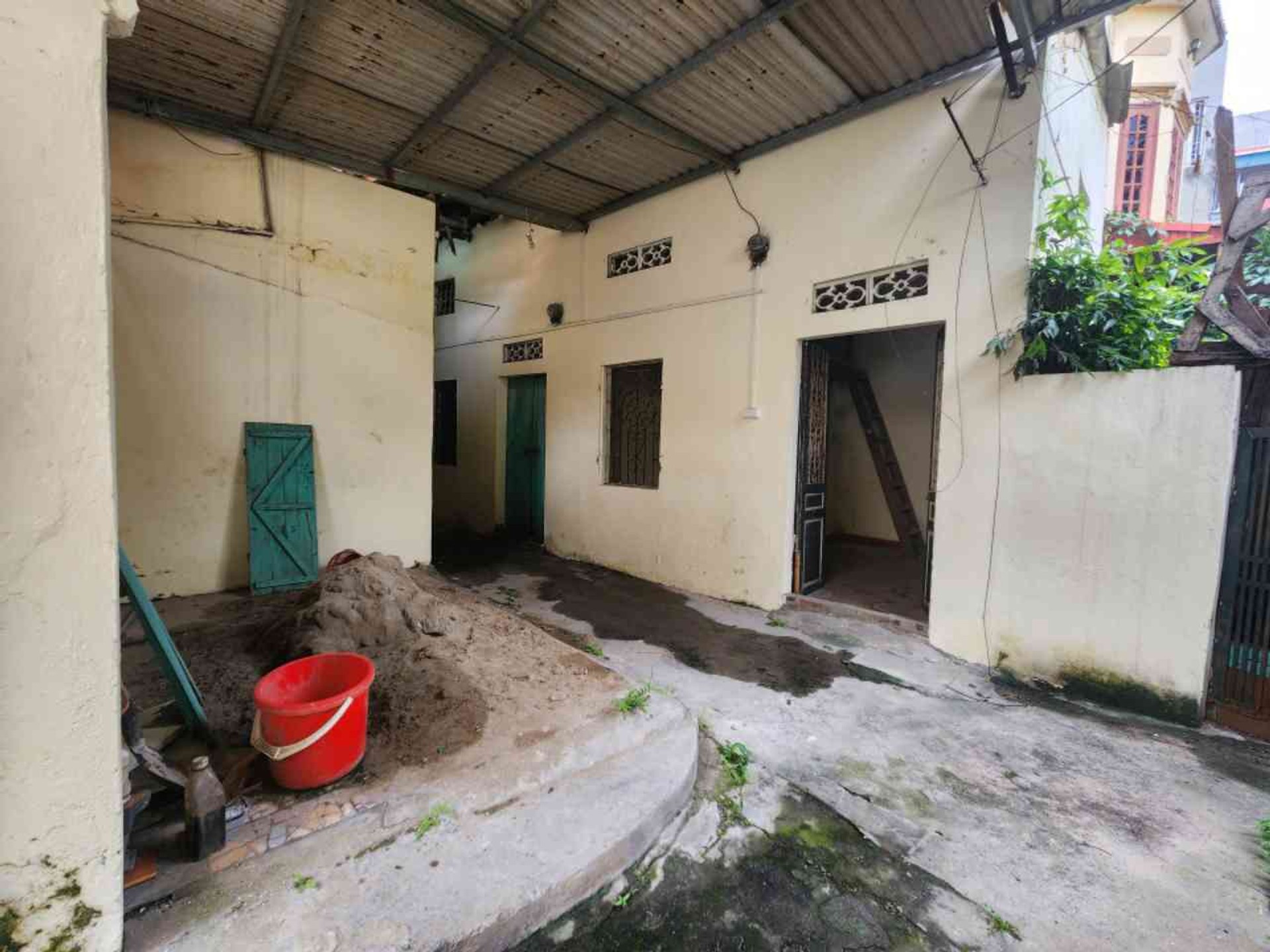 Bán nhà Định Công Hạ - diện tích 65m2 1 tầng - ô tô đỗ cửa - giá 8 tỷ