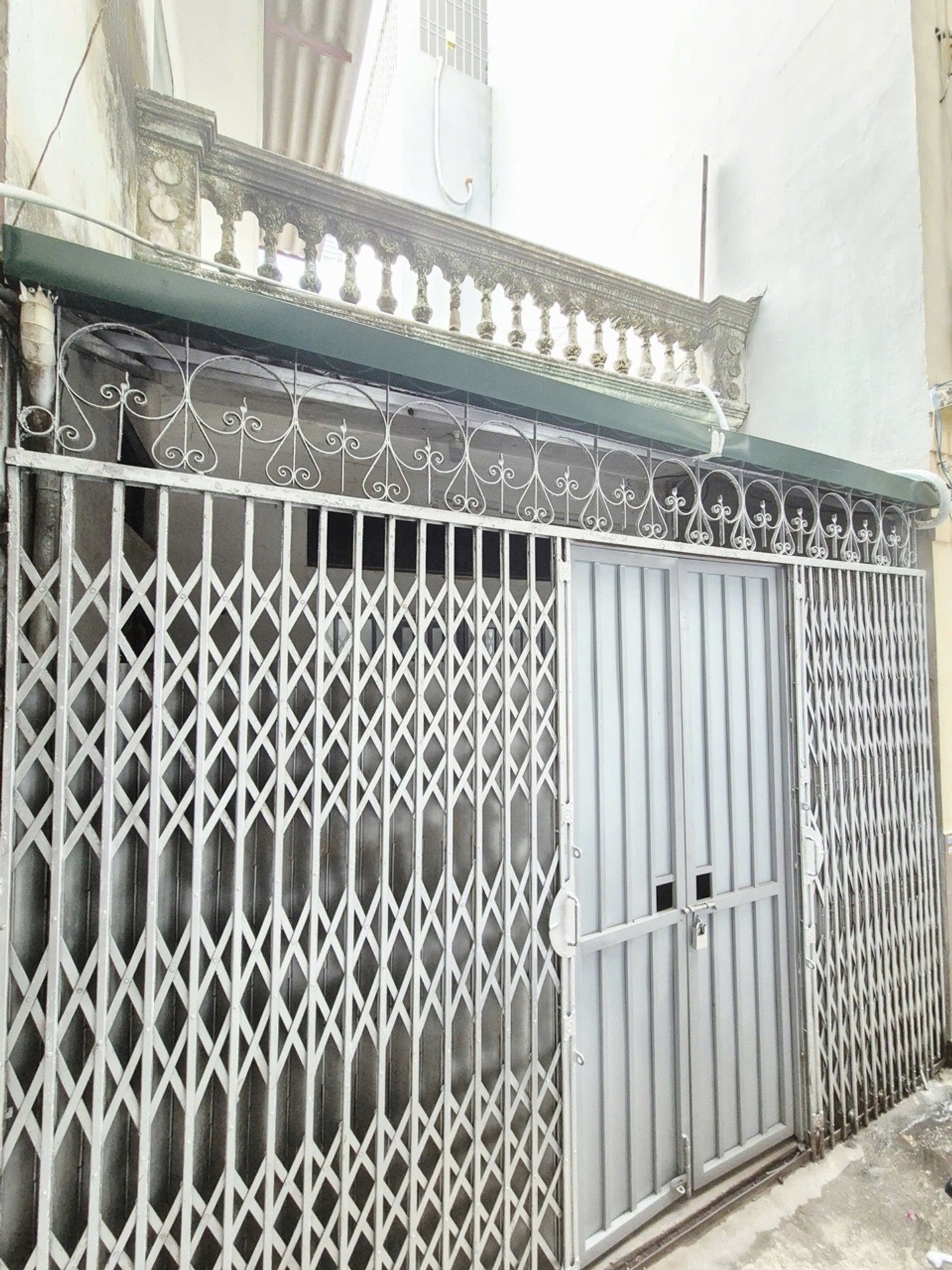 Bán nhà Định Công Thượng - diện tích 40m2 1.5 tầng - Mặt tiền rộng 6m - giá 5,6 tỷ