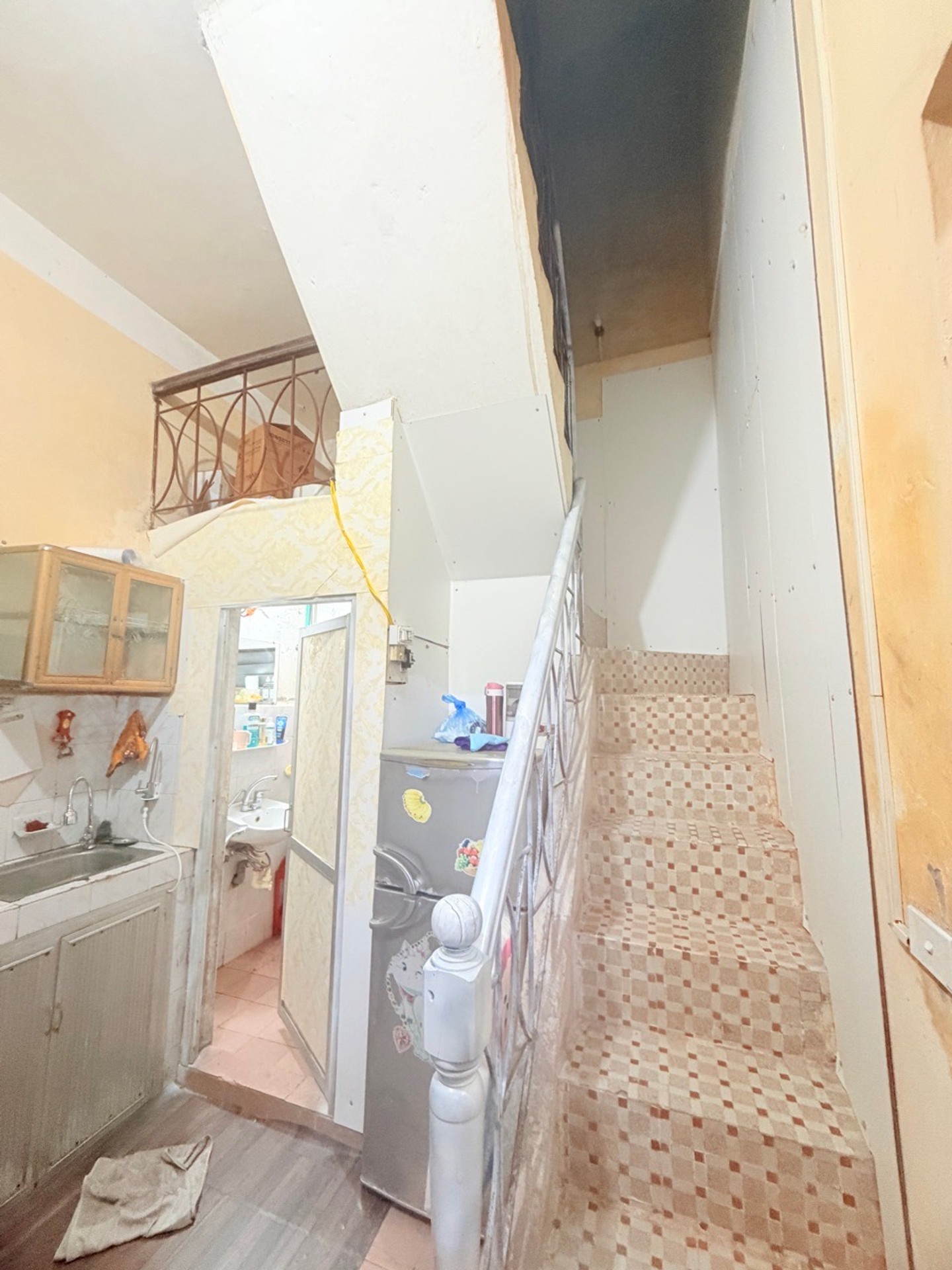 Bán nhà Định Công Thượng - diện tích 40m2 1.5 tầng - Mặt tiền rộng 6m - giá 5,6 tỷ