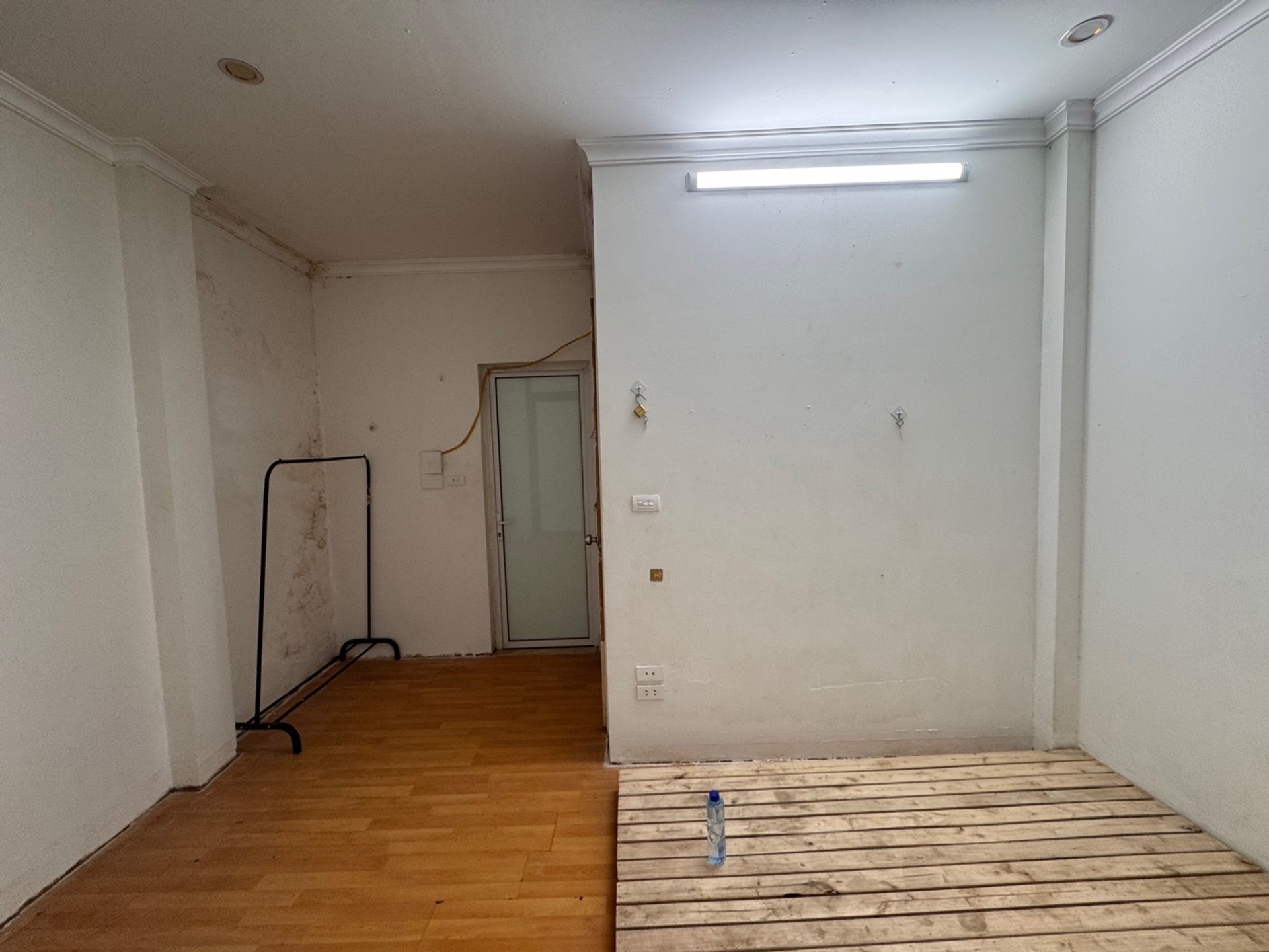 Bán nhà Lĩnh Nam - diện tích 30m2 5 tầng - Ô TÔ ĐỖ CỔNG - giá 7,5 tỷ