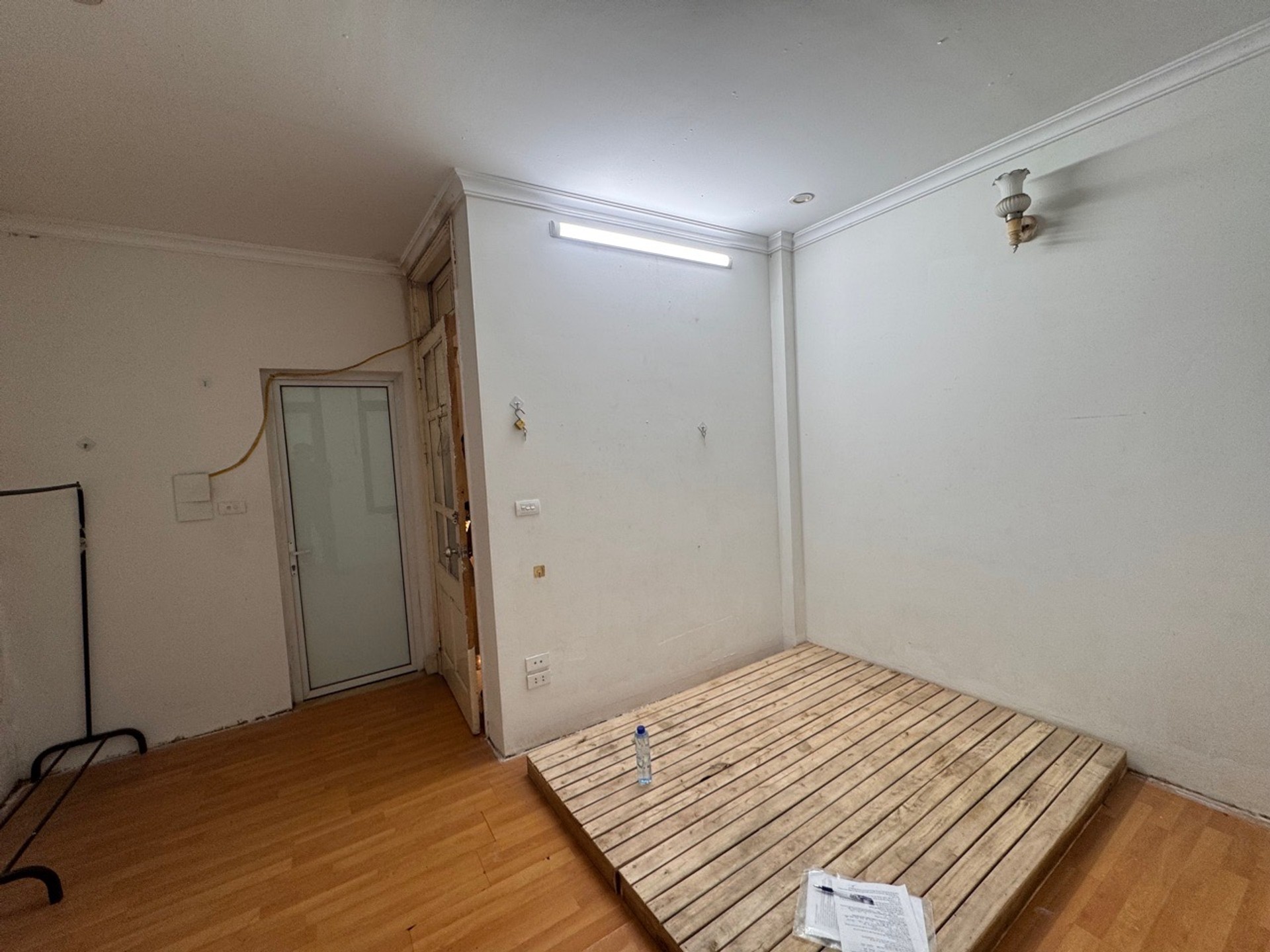 Bán nhà Lĩnh Nam - diện tích 30m2 5 tầng - Ô TÔ ĐỖ CỔNG - giá 7,5 tỷ