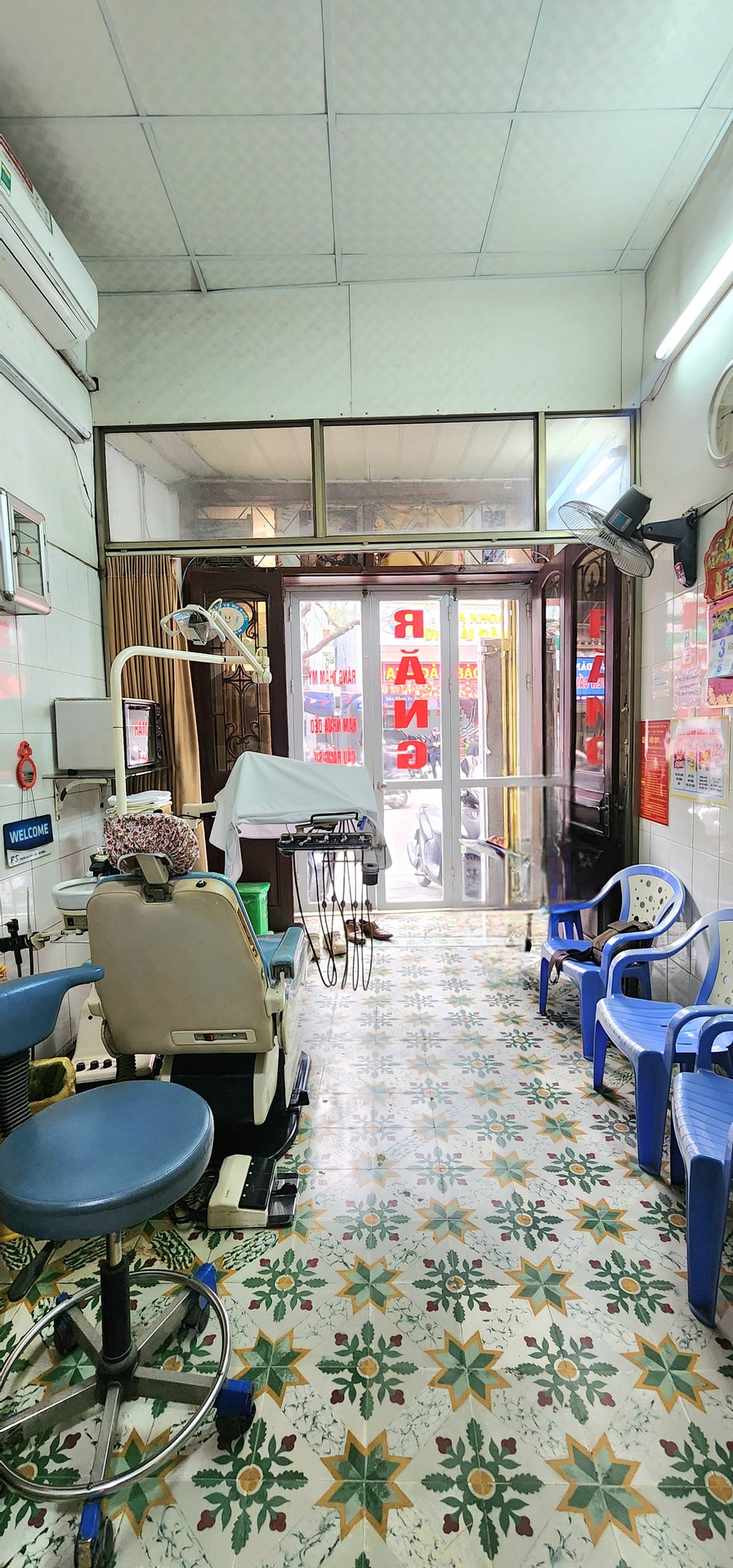 Bán nhà Trương Định - diện tích 28m2 4 tầng - Mặt phố kinh doanh sầm uất - giá 14 tỷ