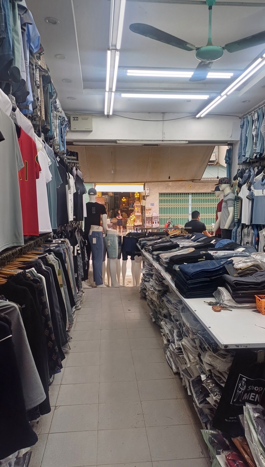 Bán nhà Trương Định - diện tích 257m2 4 tầng - Mặt phố - giá 65 tỷ