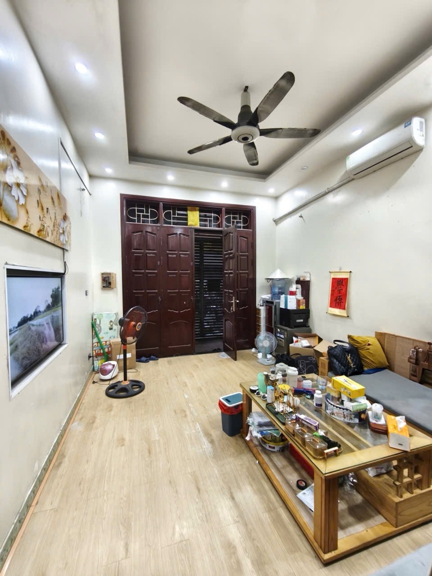 Bán nhà Sở Thượng - diện tích 56m2 3 tầng - Mặt phố kinh doanh - giá 23,5 tỷ