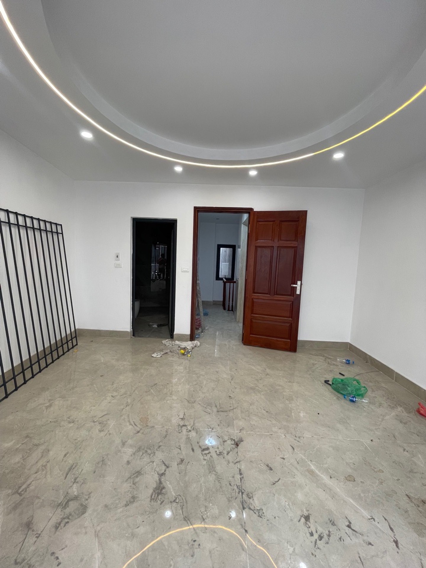 Bán nhà Hoa Lư - diện tích 38m2 5 tầng - Ô tô qua cổng - giá 14,8 tỷ