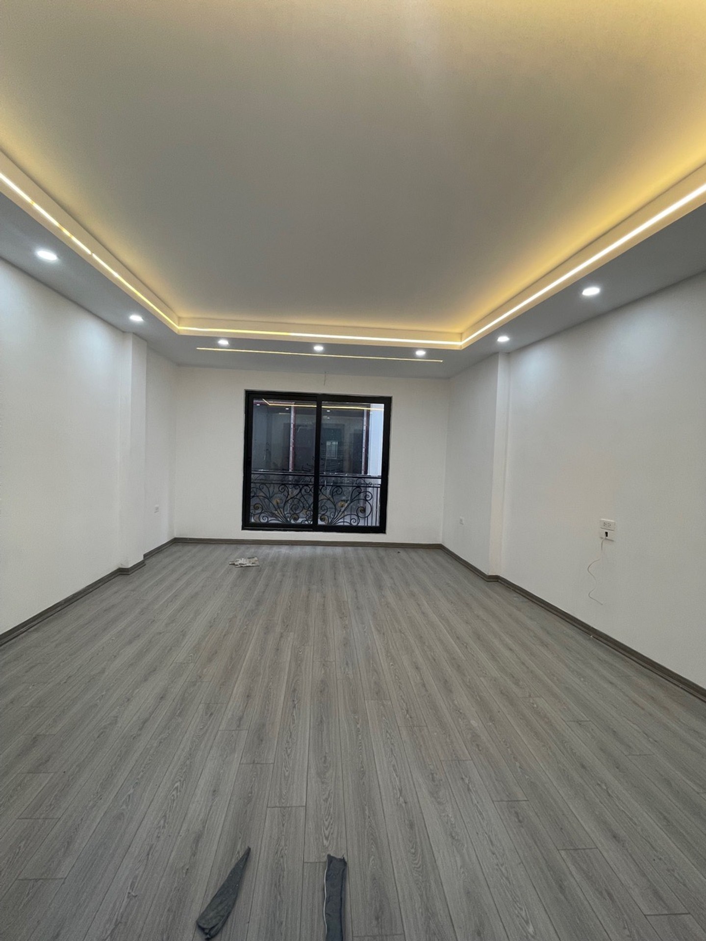 Bán nhà Hoa Lư - diện tích 38m2 5 tầng - Ô tô qua cổng - giá 14,8 tỷ
