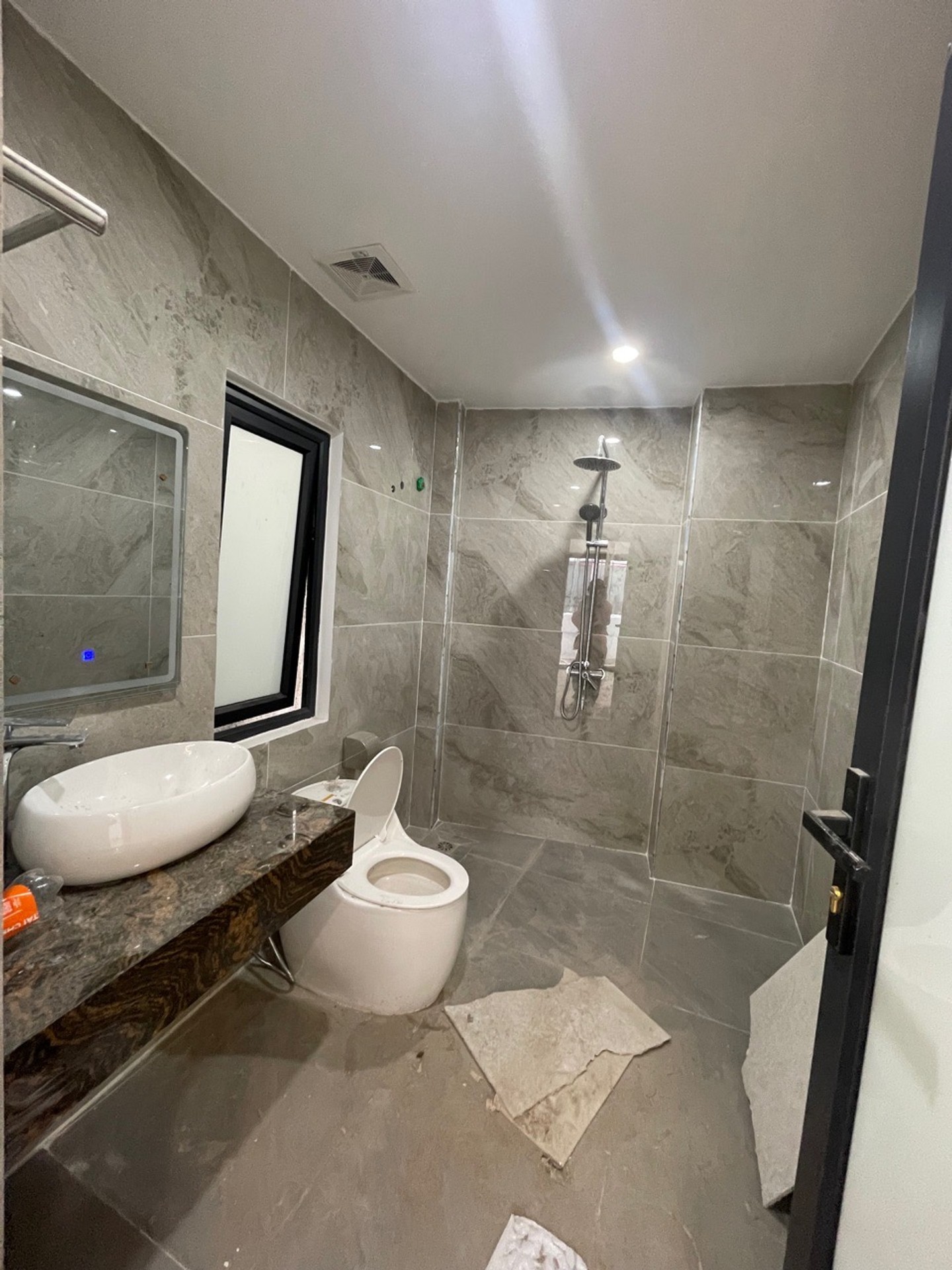 Bán nhà Hoa Lư - diện tích 38m2 5 tầng - Ô tô qua cổng - giá 14,8 tỷ