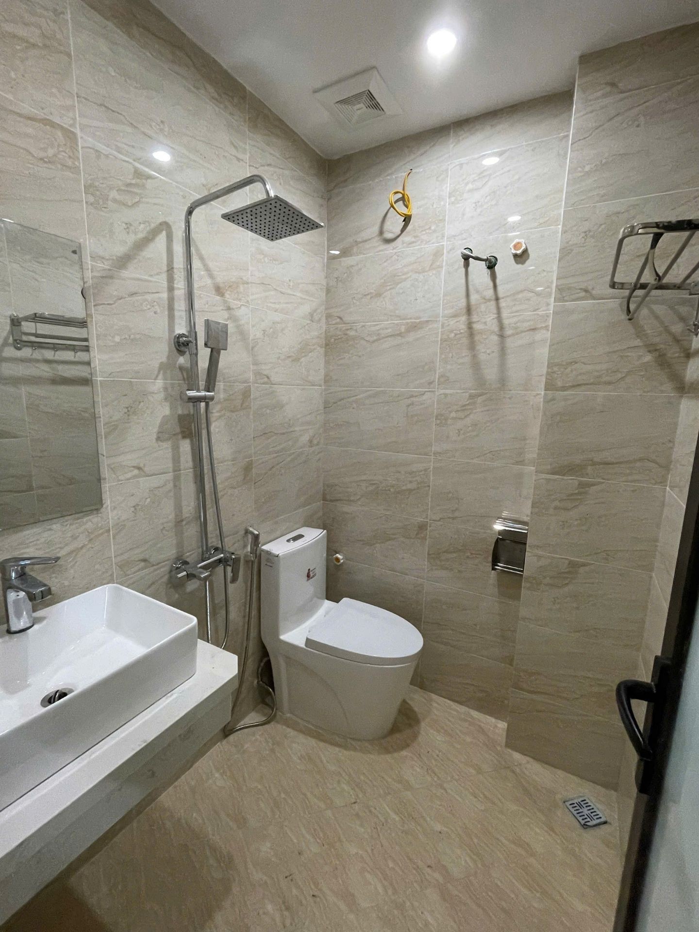 Bán nhà Kim Ngưu - diện tích 45m2 5 tầng - Nhà đẹp xây KCBT chắc chắn - giá 11 tỷ