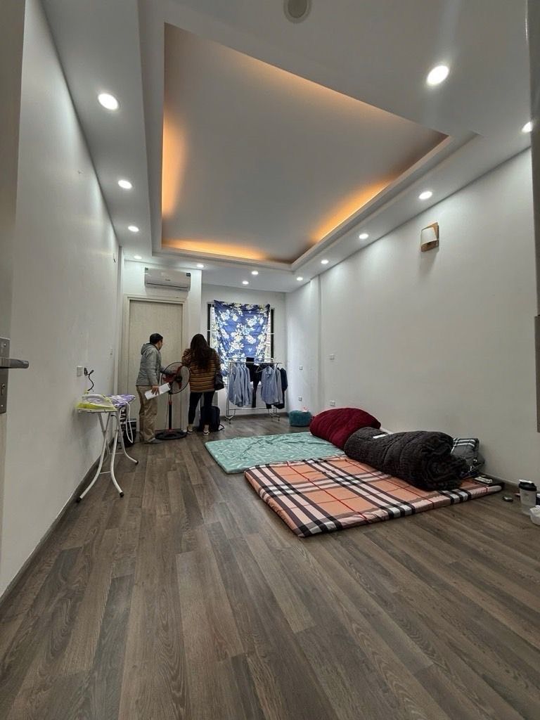 Bán nhà Đầm Trấu - diện tích 43m2 5 tầng - ô tô dừng đỗ - giá 19,8 tỷ