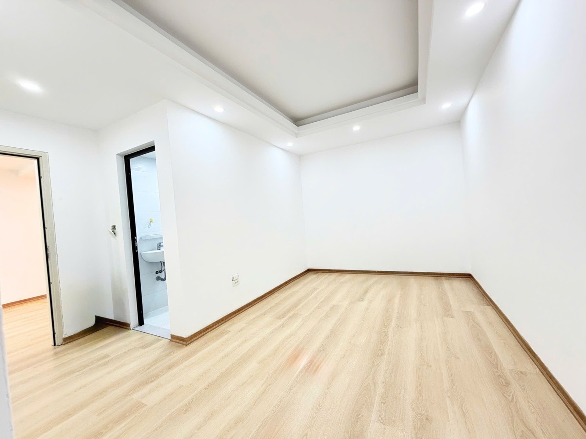 Bán nhà Tam Trinh - diện tích 75m2 1 tầng - Căn góc - giá 5,39 tỷ