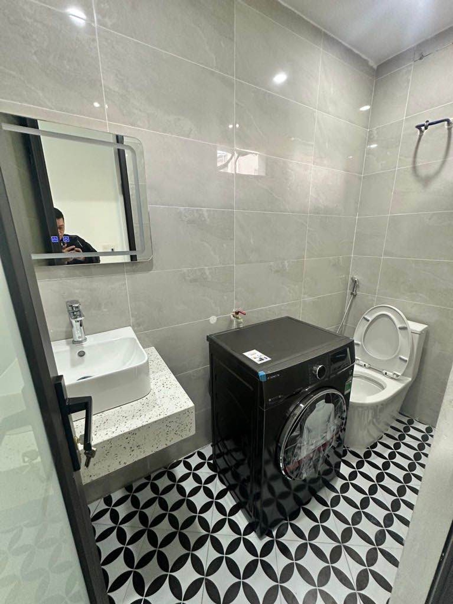 Bán nhà Ngõ Hoà Bình - diện tích 18m2 4 tầng - Nhà đẹp hiếm có - giá 3 tỷ