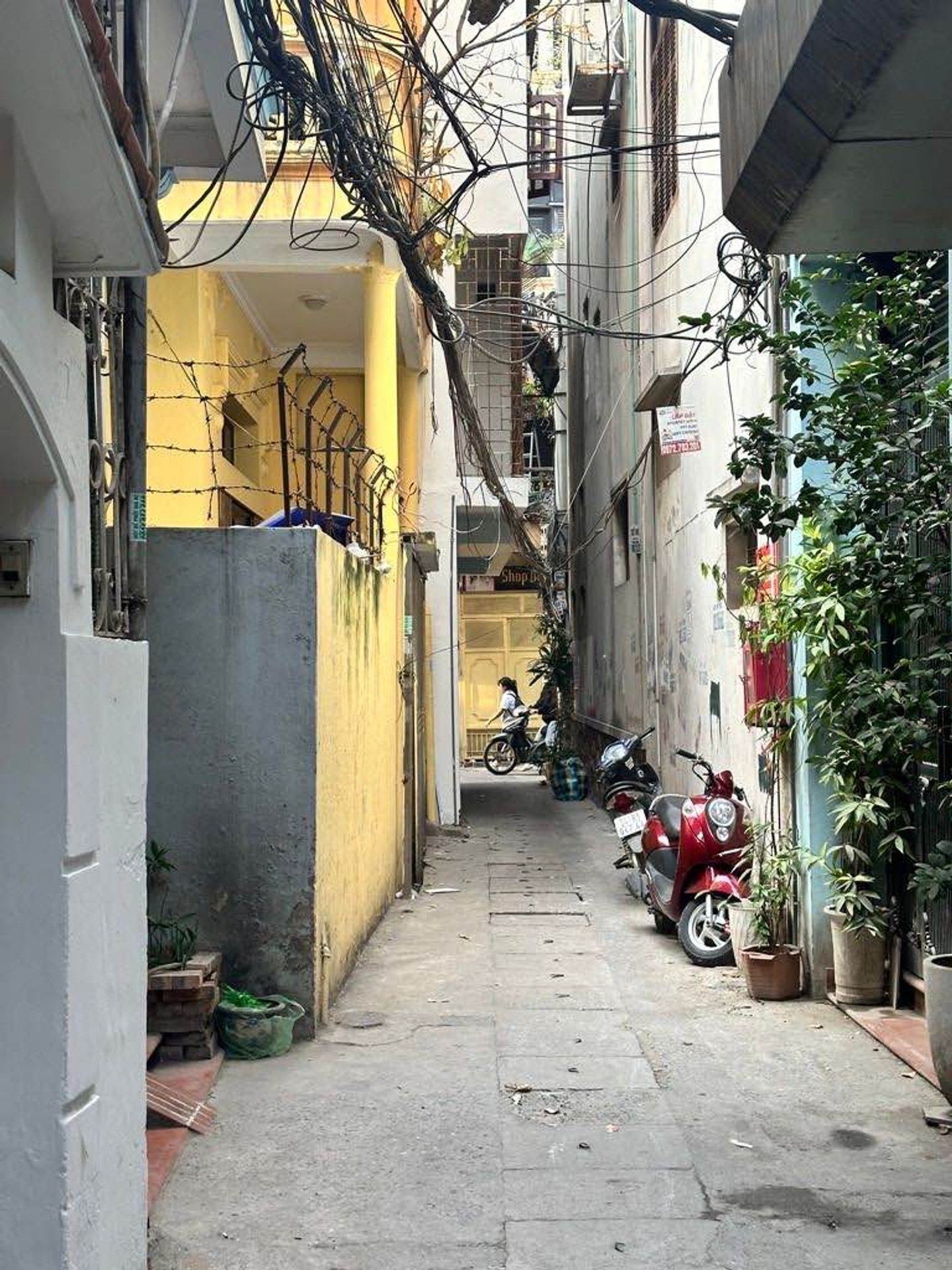 Bán nhà Ngõ Hoà Bình - diện tích 18m2 4 tầng - Nhà đẹp hiếm có - giá 3 tỷ