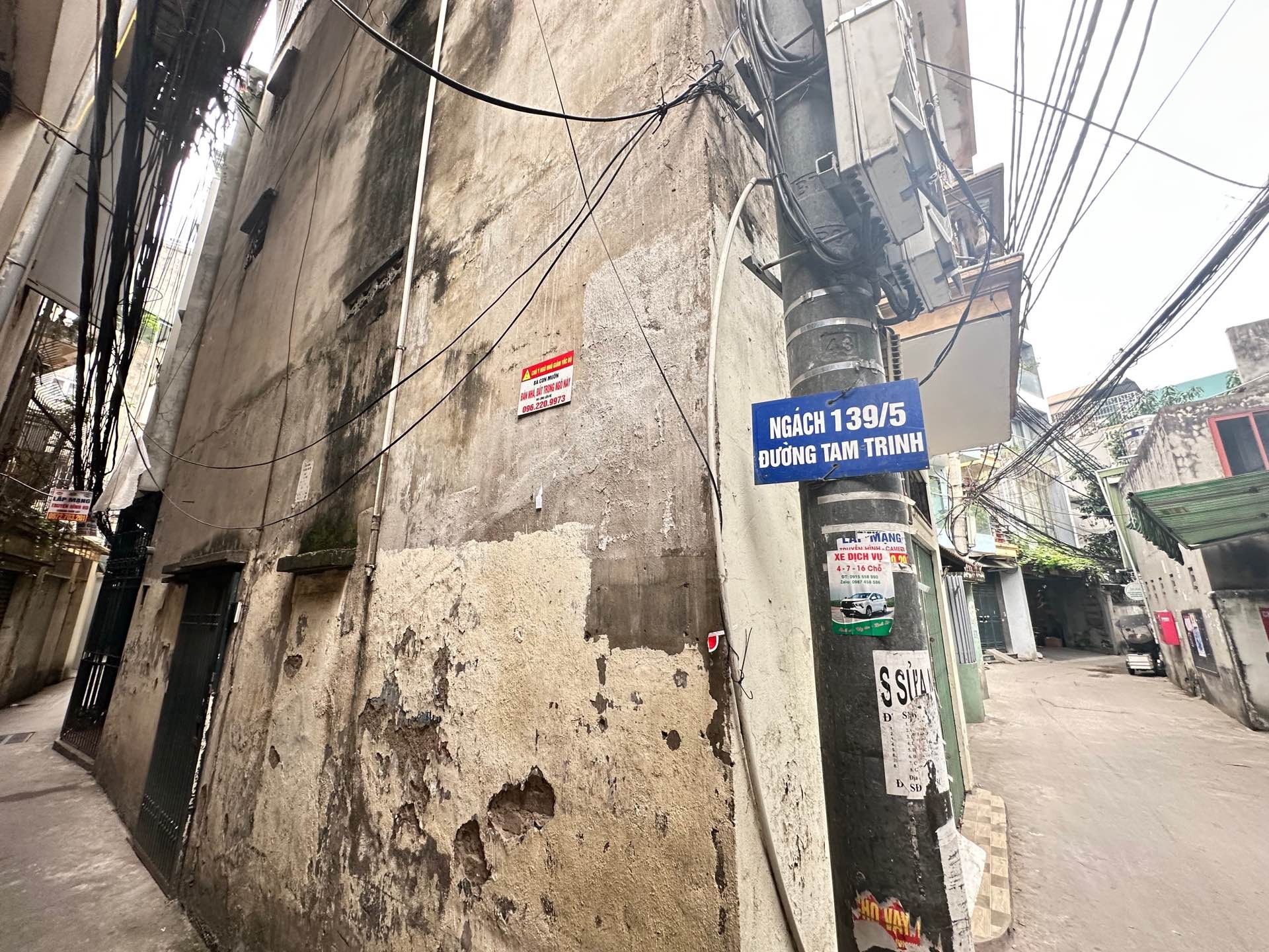 Bán nhà Tam Trinh - diện tích 78m2 3 tầng - Ô tô đỗ cách nhà 30m - giá 19 tỷ