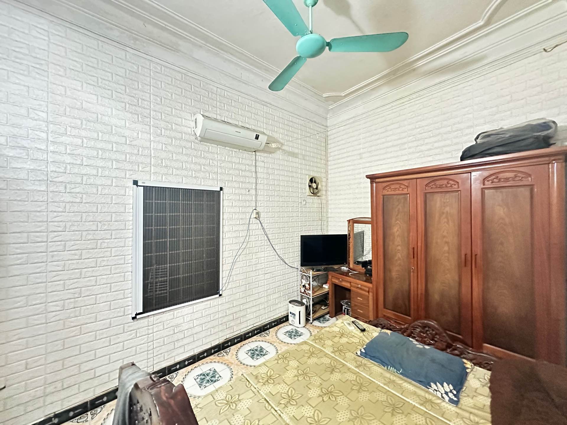 Bán nhà Tam Trinh - diện tích 78m2 3 tầng - Ô tô đỗ cách nhà 30m - giá 19 tỷ