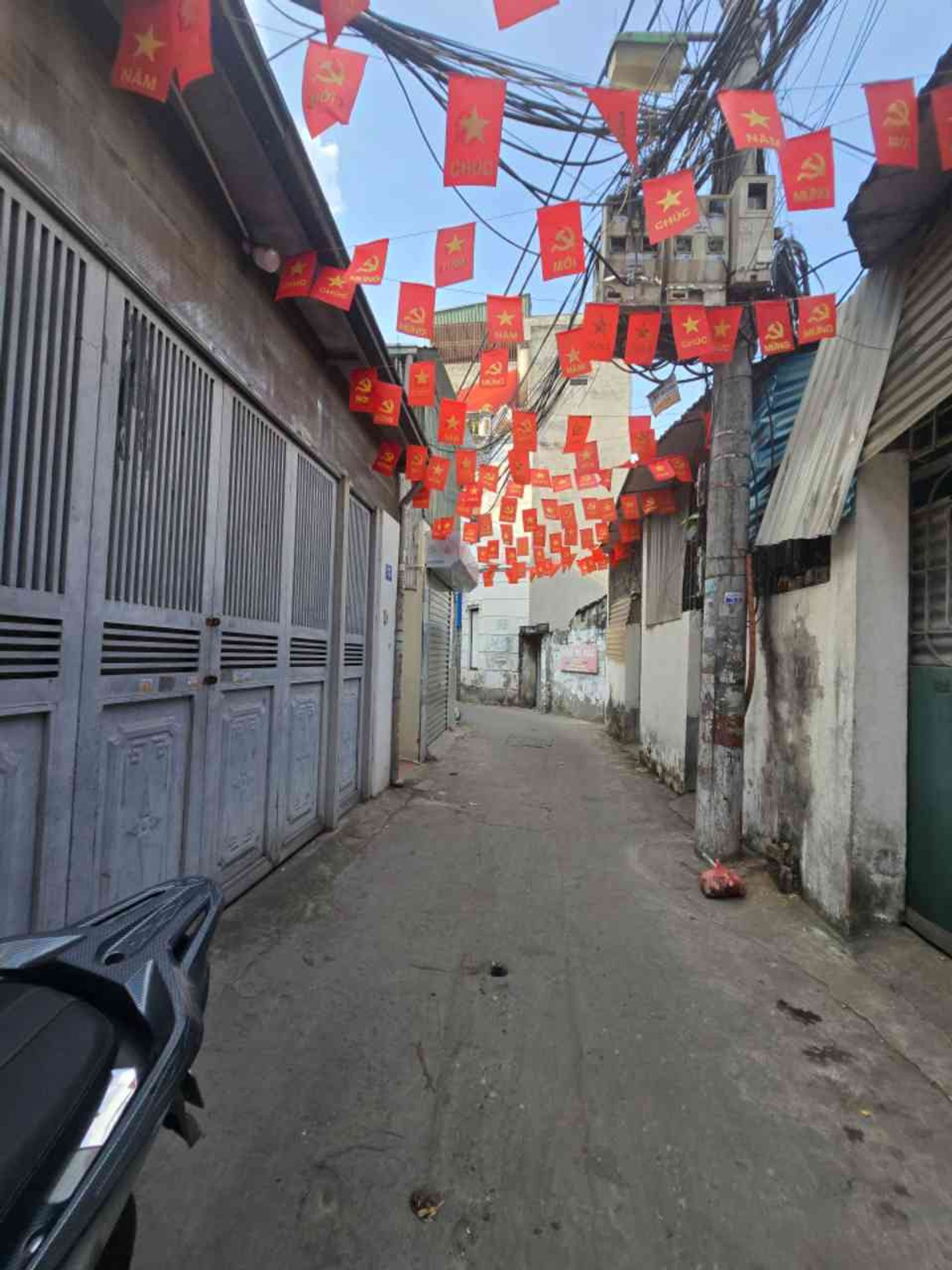 Bán nhà Lĩnh Nam - diện tích 25m2 4 tầng - gần ô tô - giá 2,9 tỷ