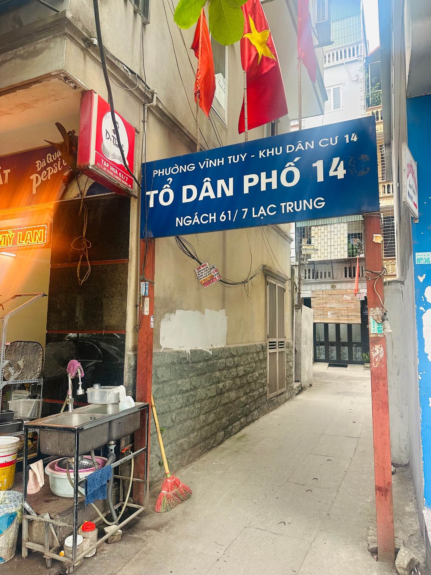 Bán nhà Lạc Trung - diện tích 73m2 2 tầng - Ngõ thông - giá 15 tỷ