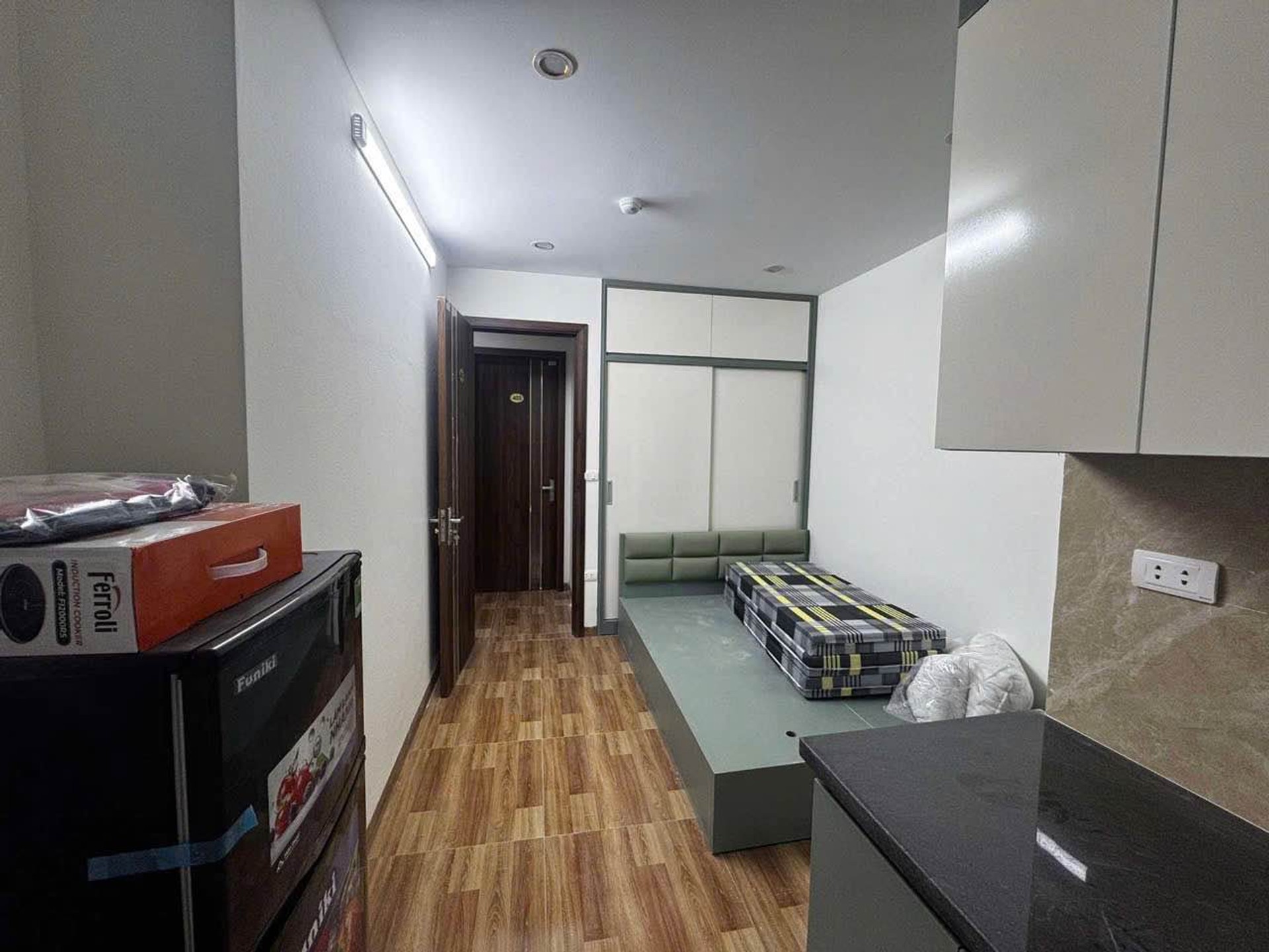 Bán nhà Bùi Ngọc Dương - diện tích 60m2 6 tầng - ô tô tránh - giá 15,2 tỷ