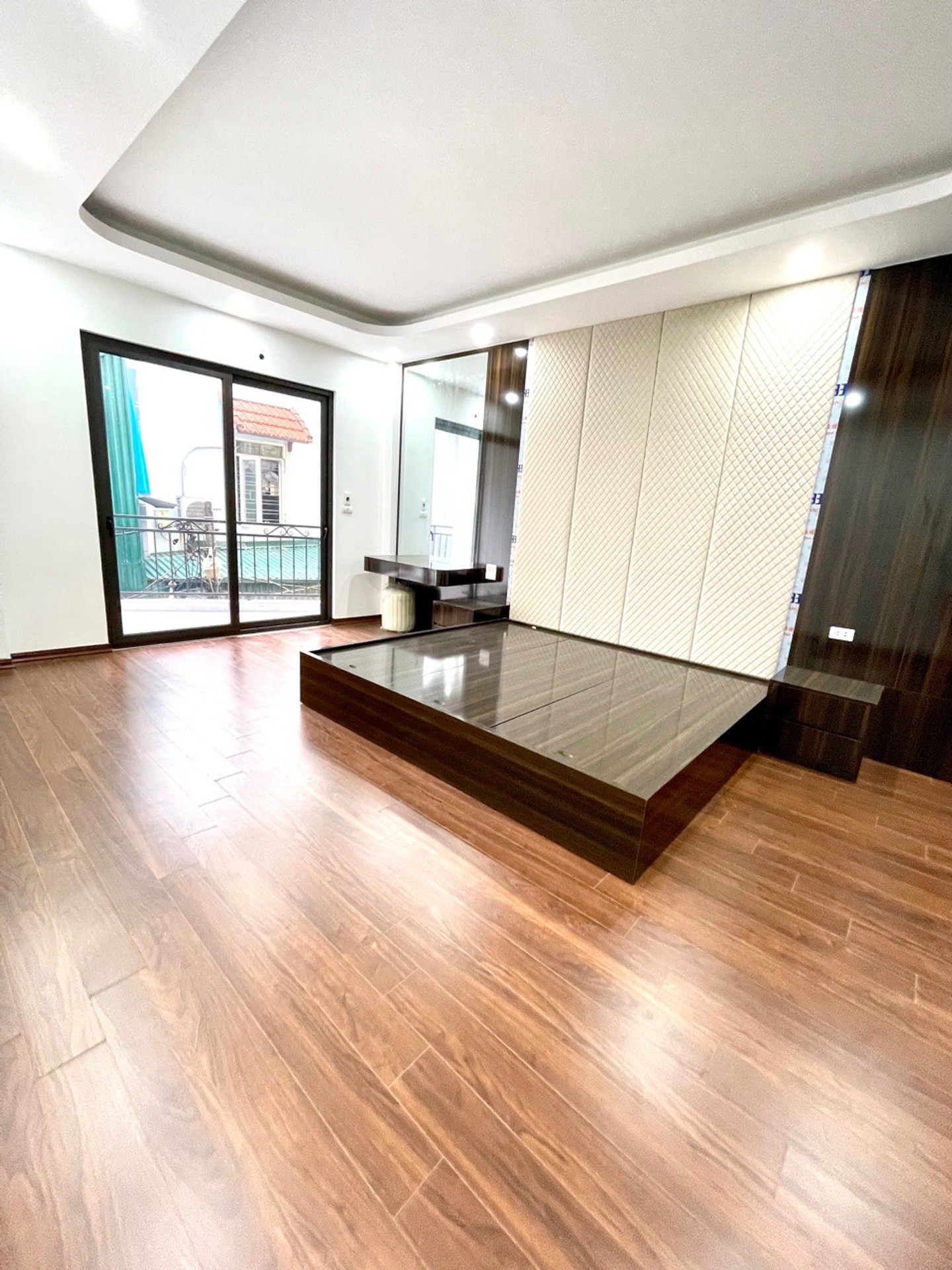 Bán nhà Bằng B - diện tích 52m2 5 tầng - Ô tô cách 10m - giá 13,8 tỷ