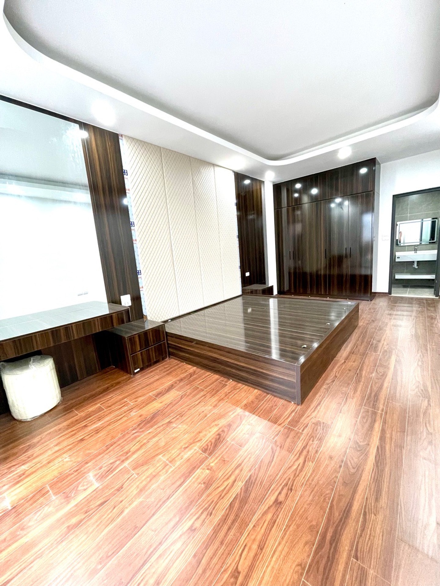 Bán nhà Bằng B - diện tích 52m2 5 tầng - Ô tô cách 10m - giá 13,8 tỷ