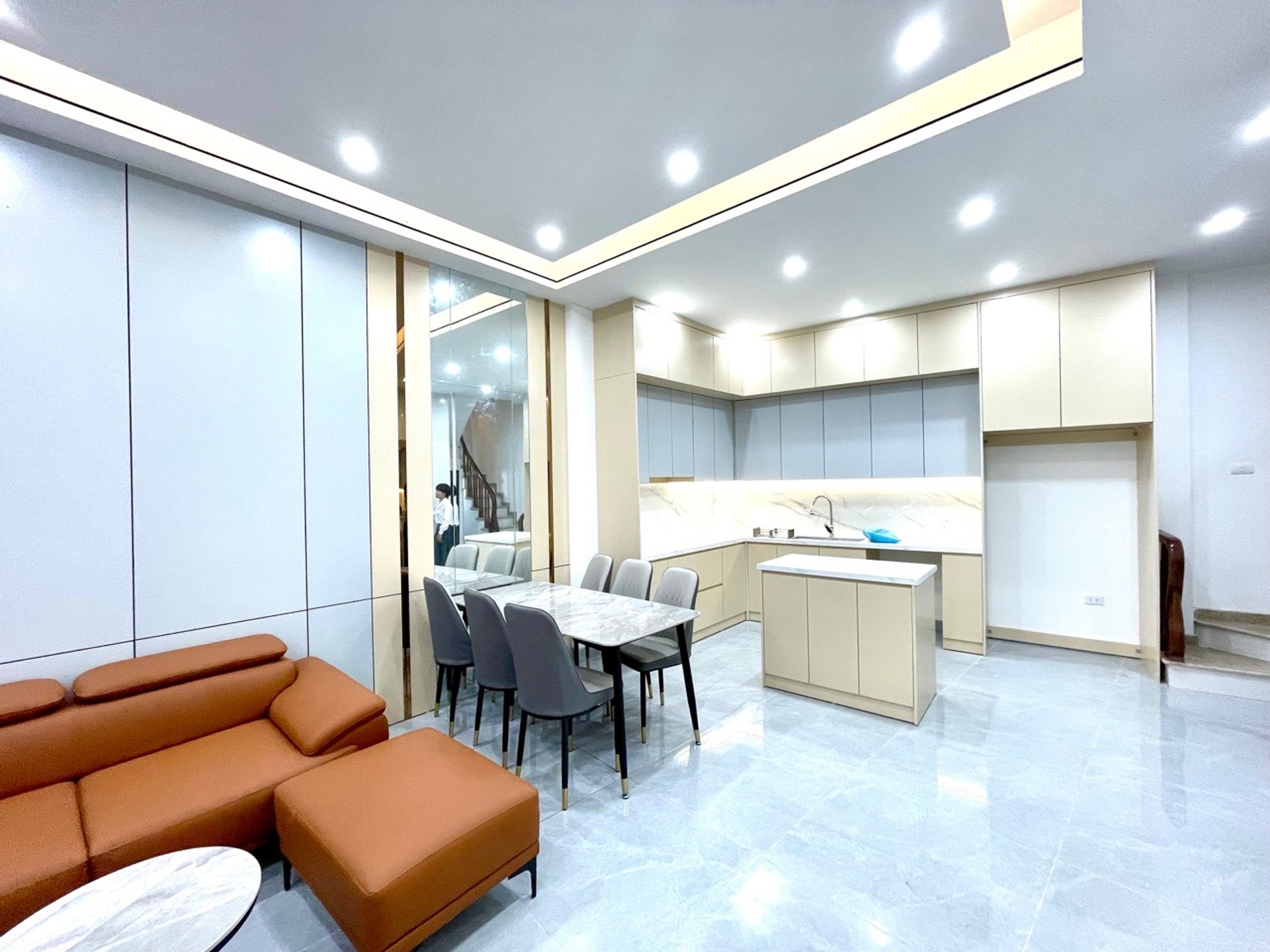 Bán nhà Bằng B - diện tích 52m2 5 tầng - Ô tô cách 10m - giá 13,8 tỷ