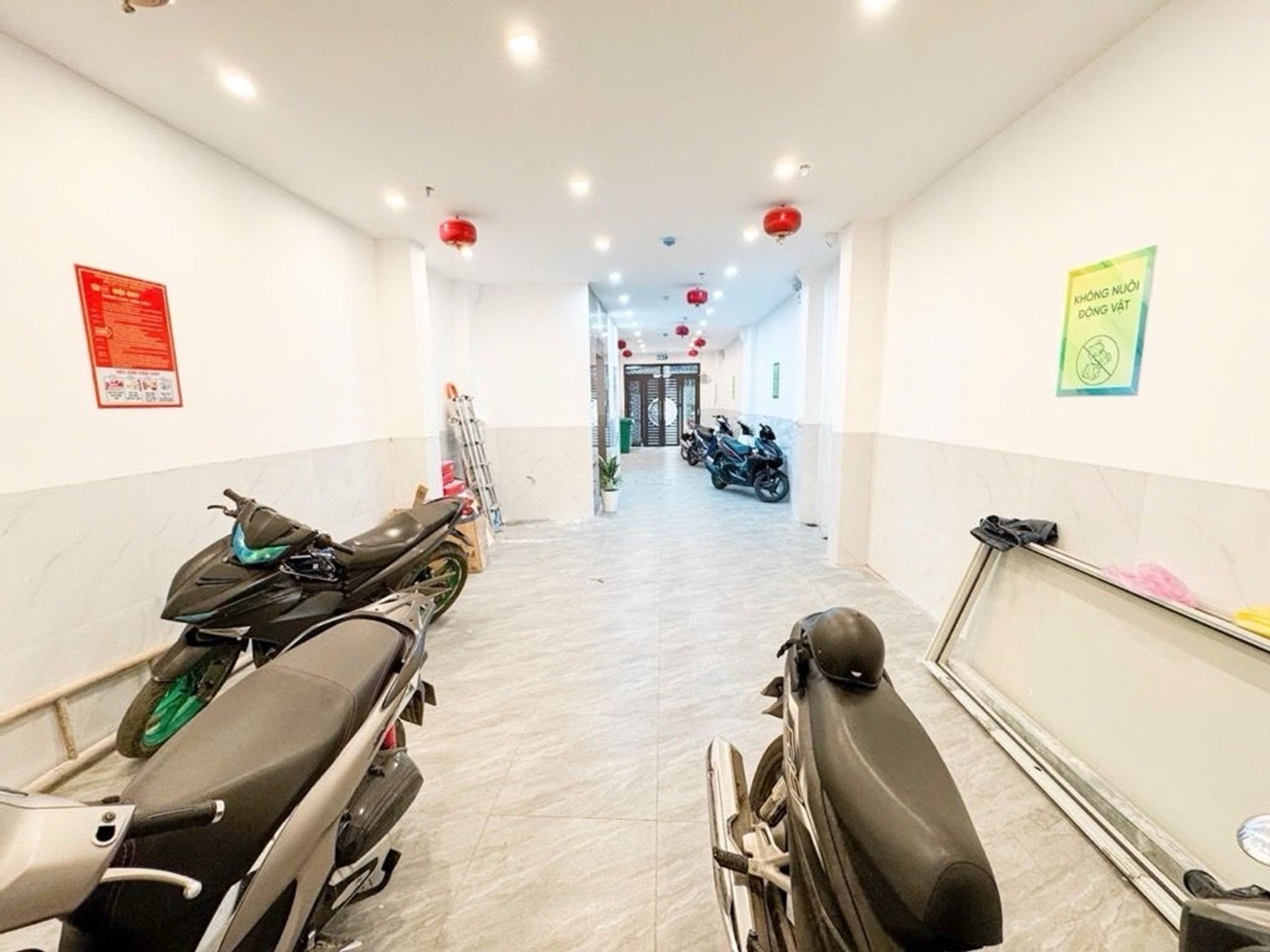Bán nhà Bùi Xương Trạch - diện tích 77m2 7 tầng - Nhà đẹp hiếm có - giá 21,8 tỷ