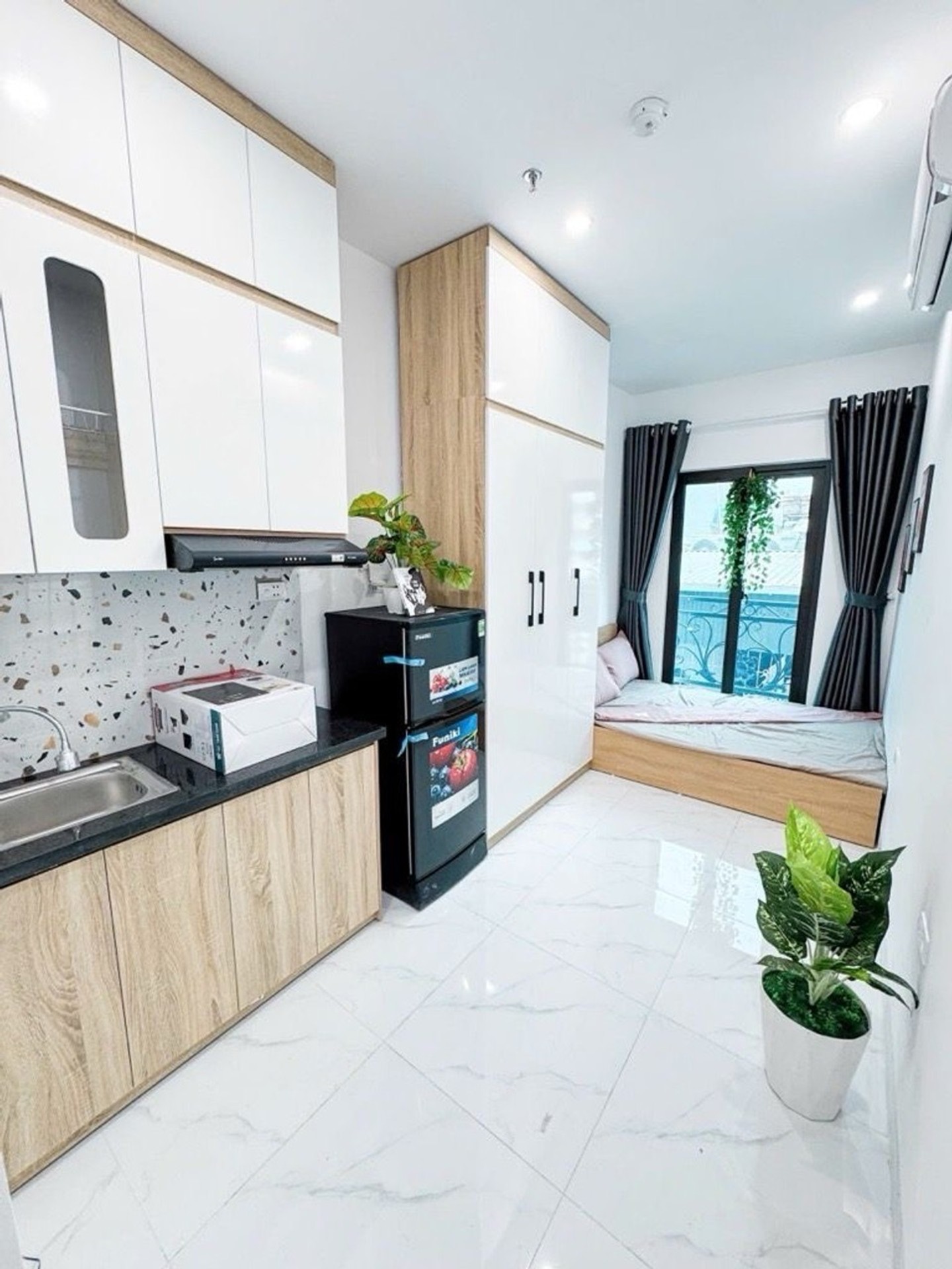 Bán nhà Bùi Xương Trạch - diện tích 77m2 7 tầng - Nhà đẹp hiếm có - giá 21,8 tỷ