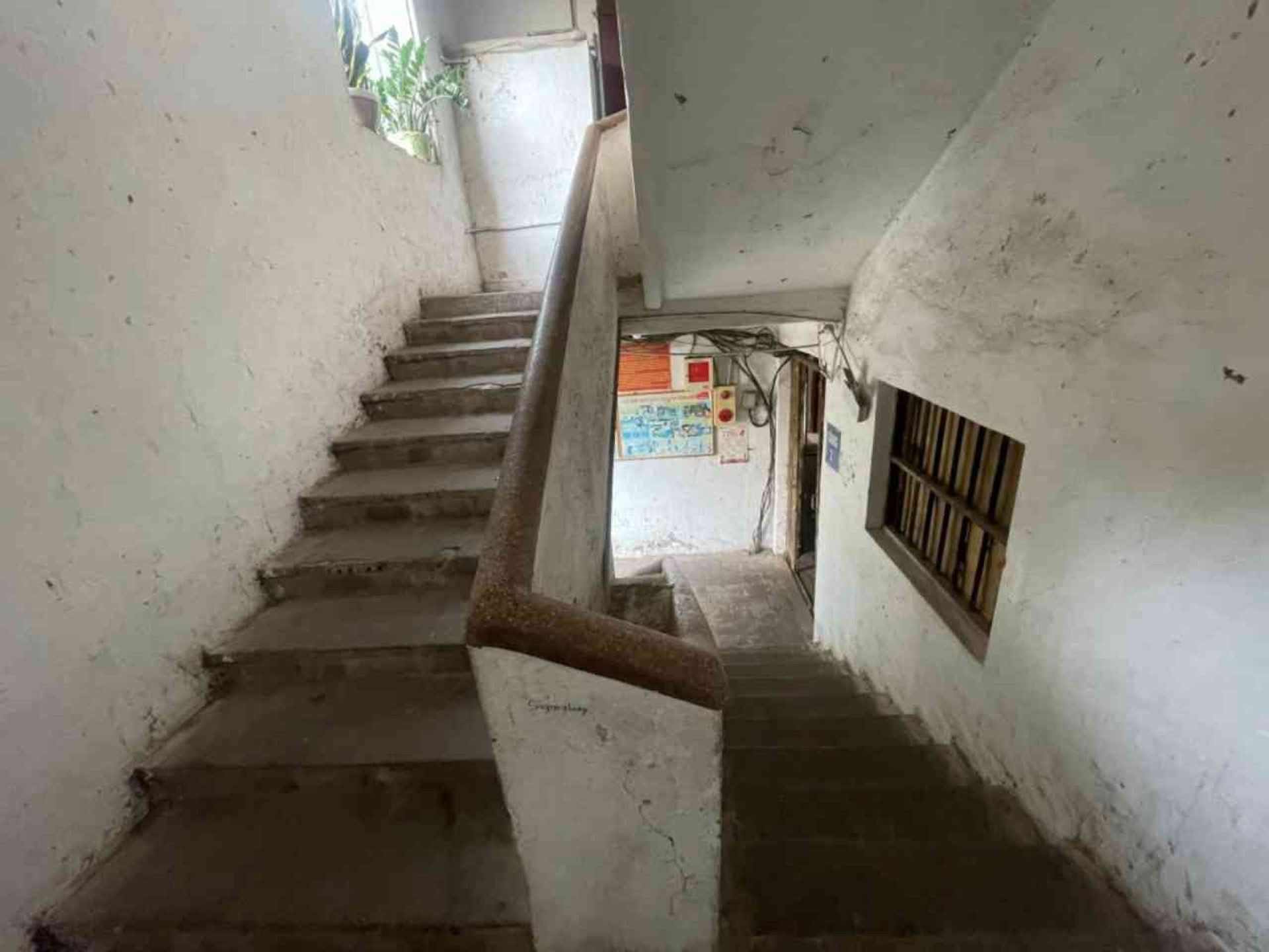 Bán nhà C5 - diện tích 9m2 1 tầng - Nhà nhỏ xinh, giá 0,96 tỷ
