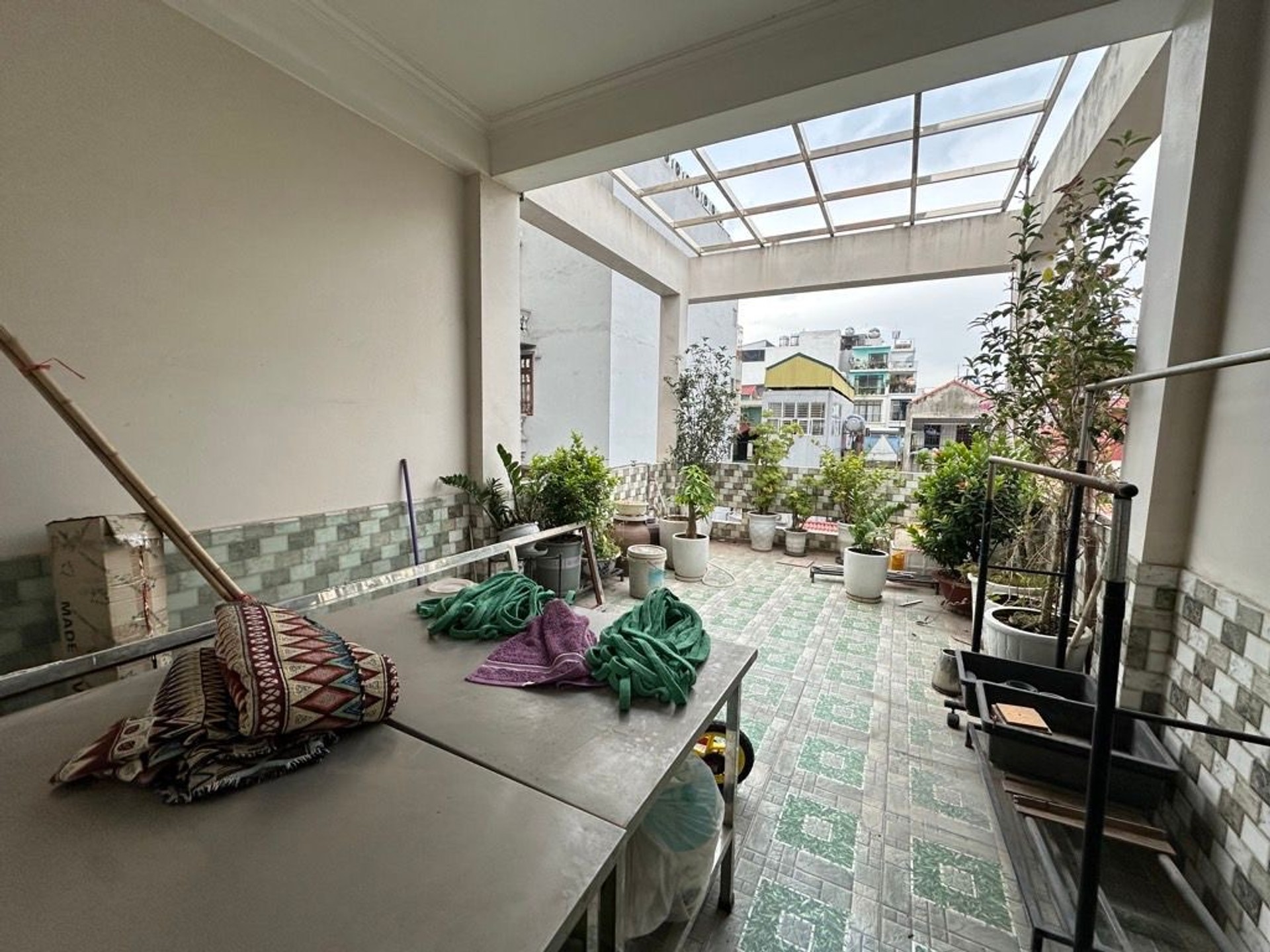 Bán nhà Vương Thừa Vũ - diện tích 70.4m2 6 tầng - Ô tô đỗ cửa - giá 35 tỷ