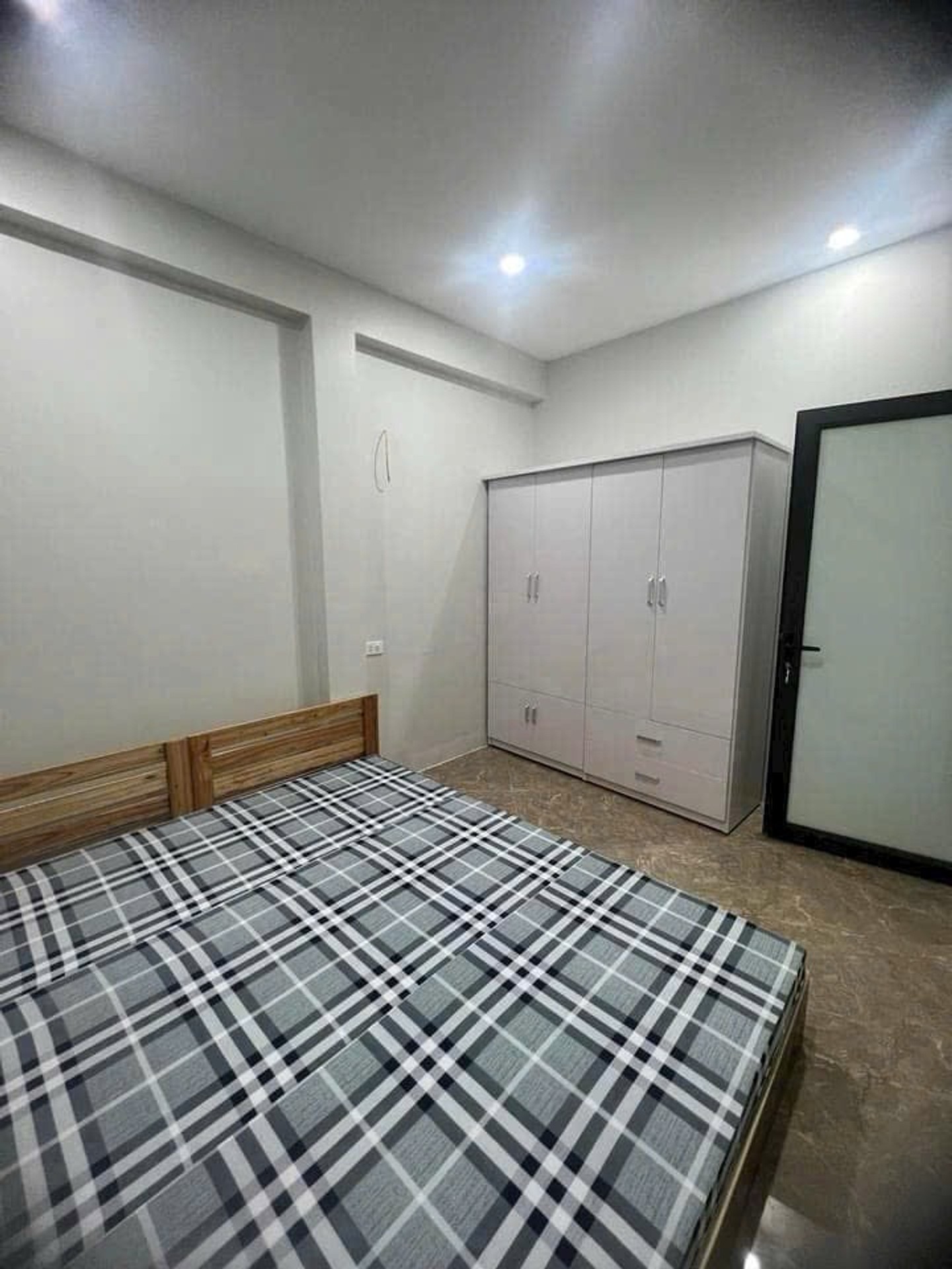 Bán nhà Minh Khai - diện tích 45m2 3 tầng - SÁT Ô TÔ - giá 14 tỷ