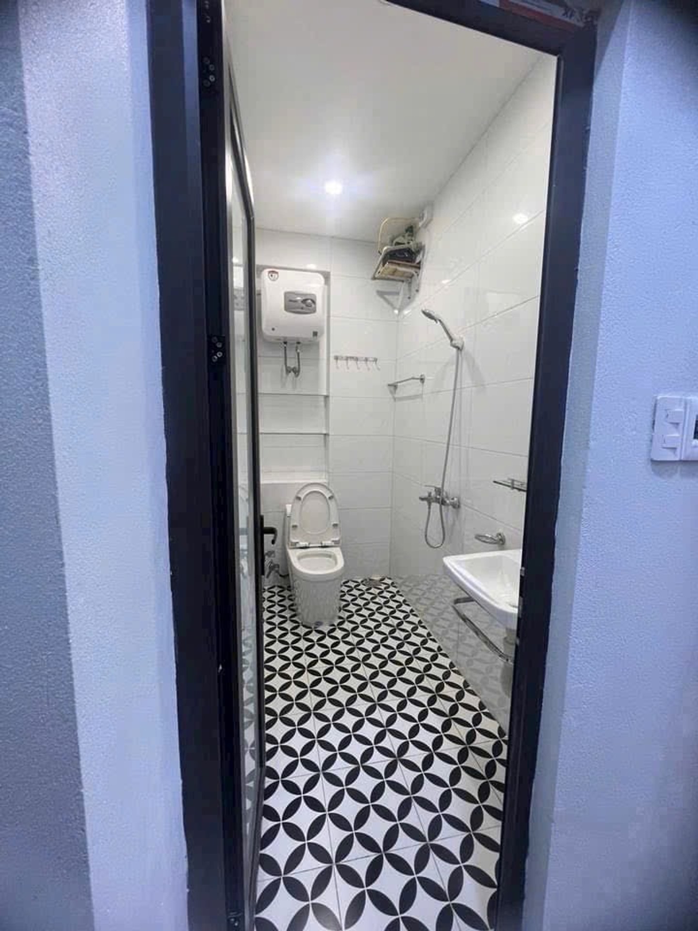 Bán nhà Minh Khai - diện tích 45m2 3 tầng - SÁT Ô TÔ - giá 14 tỷ