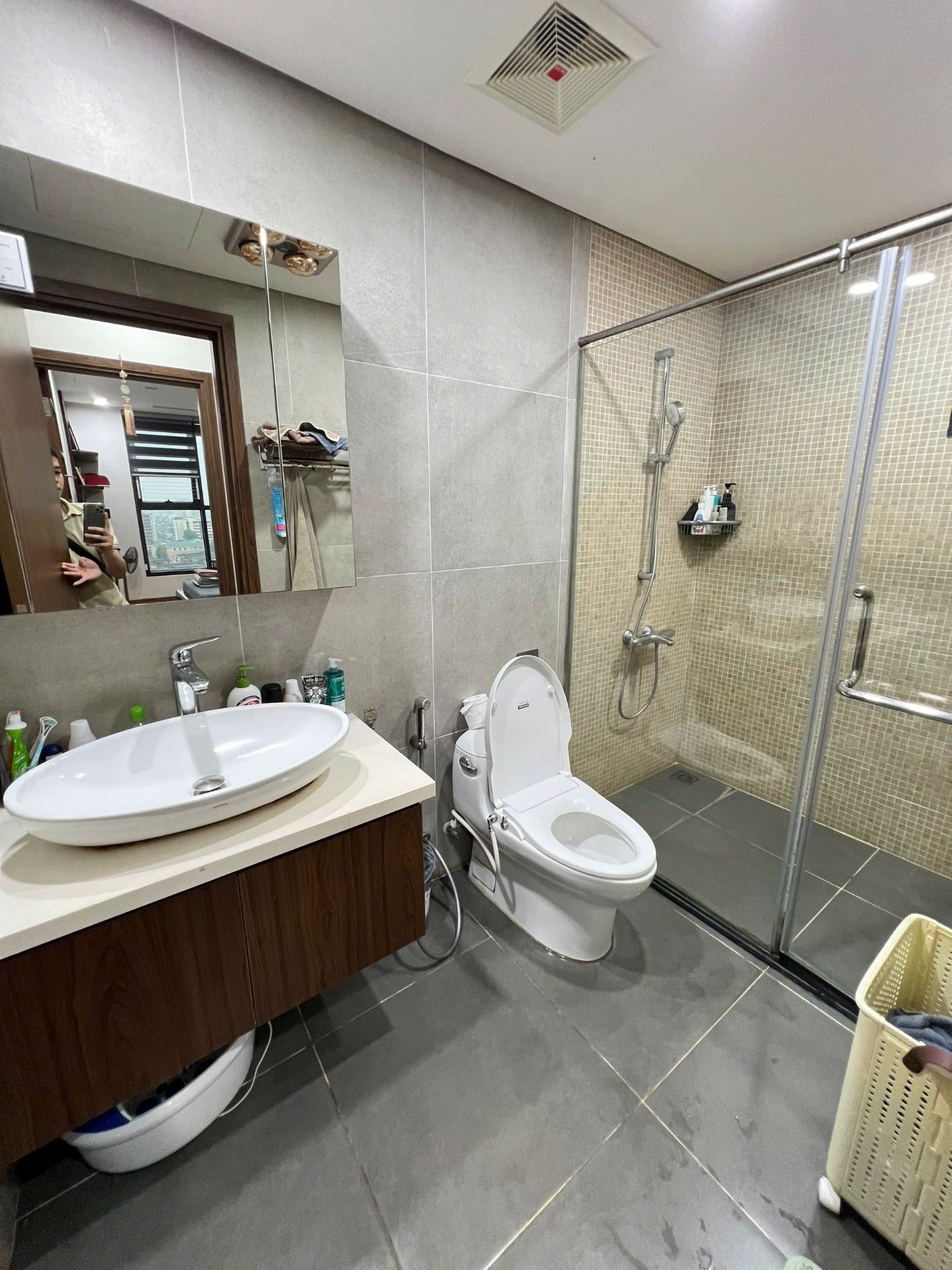 Bán nhà Minh Khai - diện tích 105m2 11 tầng - Căn góc, dân trí cao - giá 19,4 tỷ