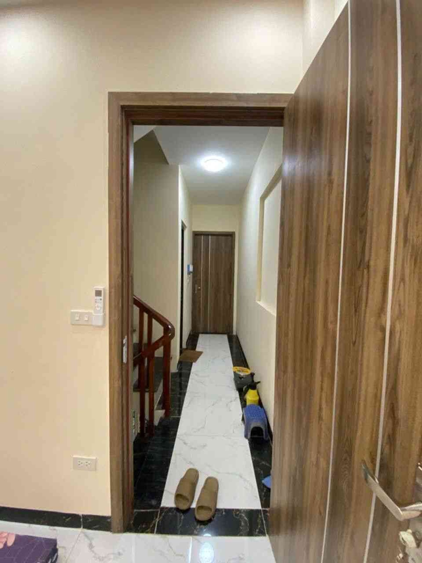 Bán nhà Lĩnh Nam - diện tích 34m2 5 tầng - gần ô tô tránh - giá 8,5 tỷ