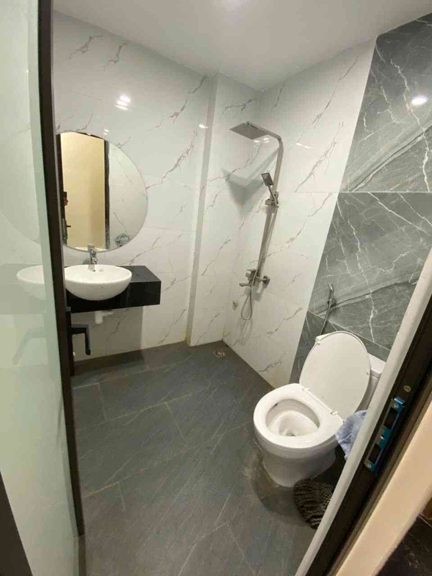 Bán nhà Lĩnh Nam - diện tích 34m2 5 tầng - gần ô tô tránh - giá 8,5 tỷ