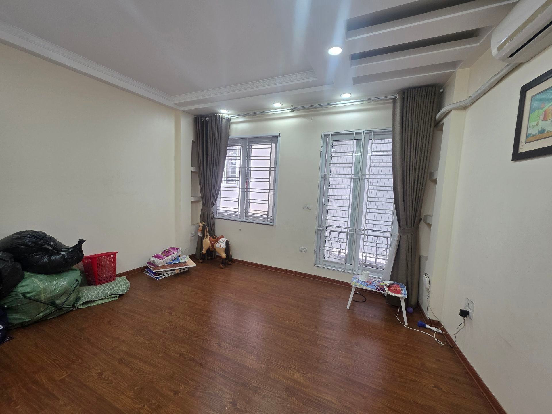 Bán nhà Minh Khai - diện tích 43m2 5 tầng - Ô tô đỗ cửa - giá 12,5 tỷ