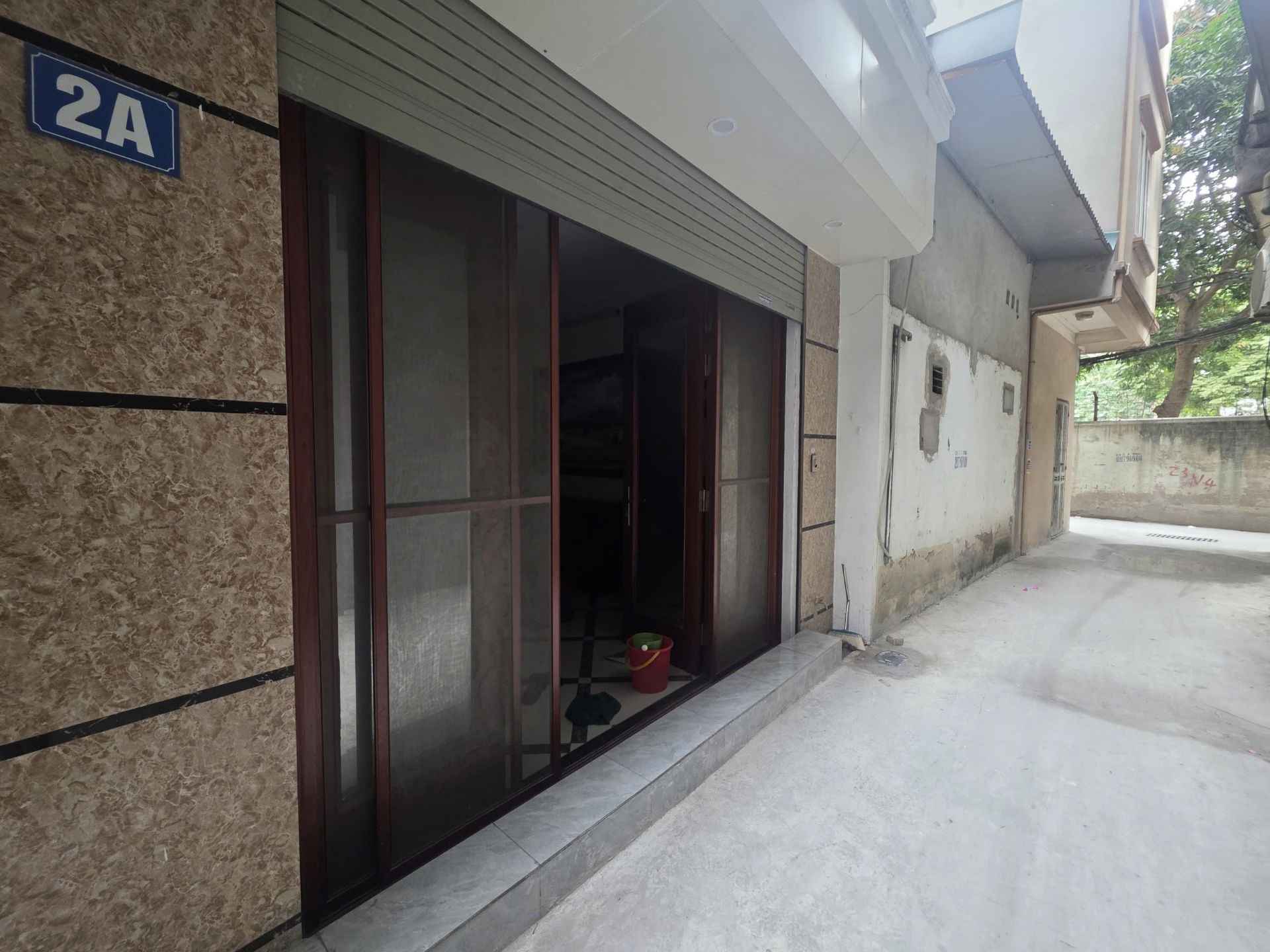 Bán nhà Minh Khai - diện tích 43m2 5 tầng - Ô tô đỗ cửa - giá 12,5 tỷ