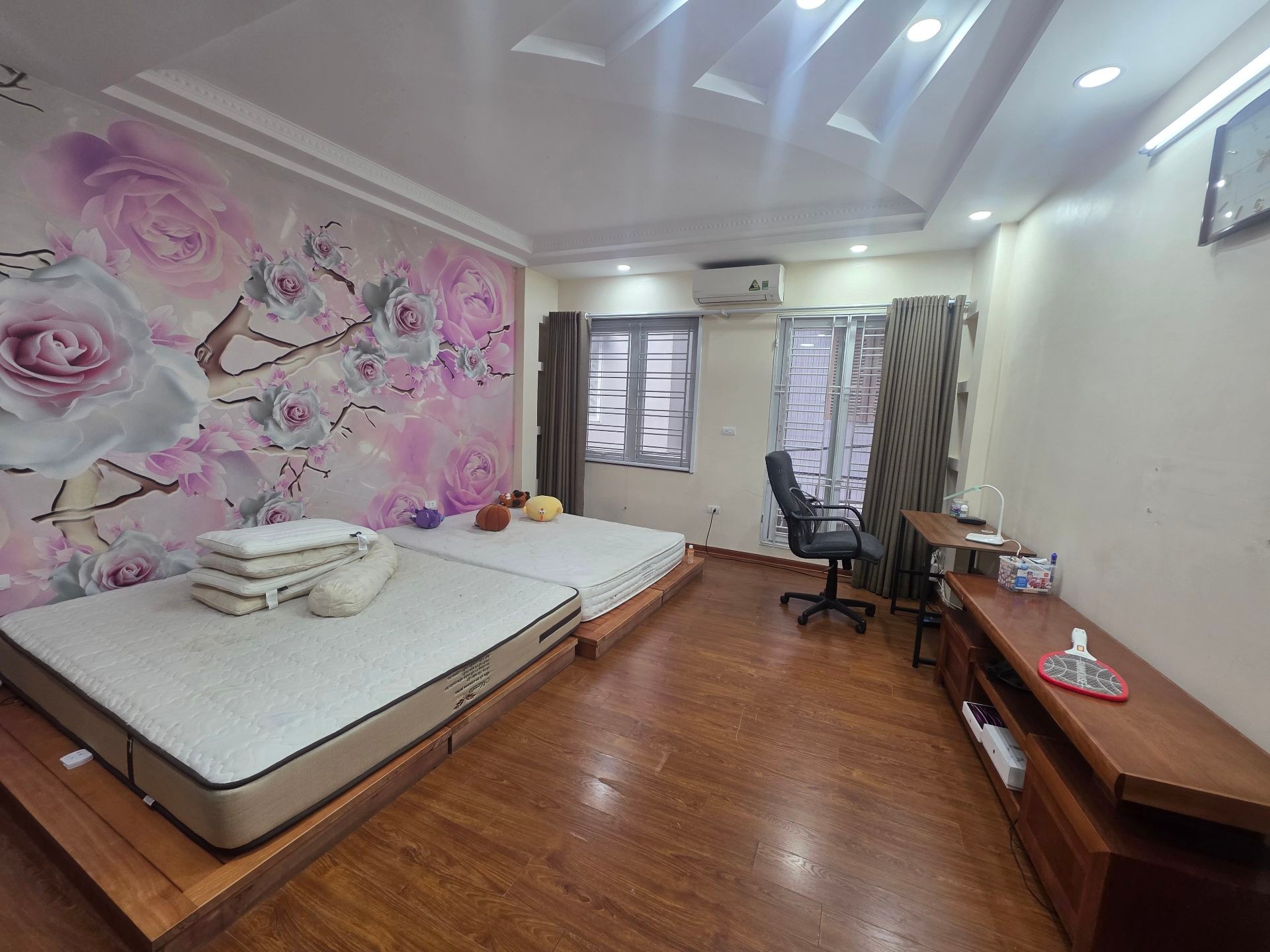 Bán nhà Minh Khai - diện tích 43m2 5 tầng - Ô tô đỗ cửa - giá 12,5 tỷ