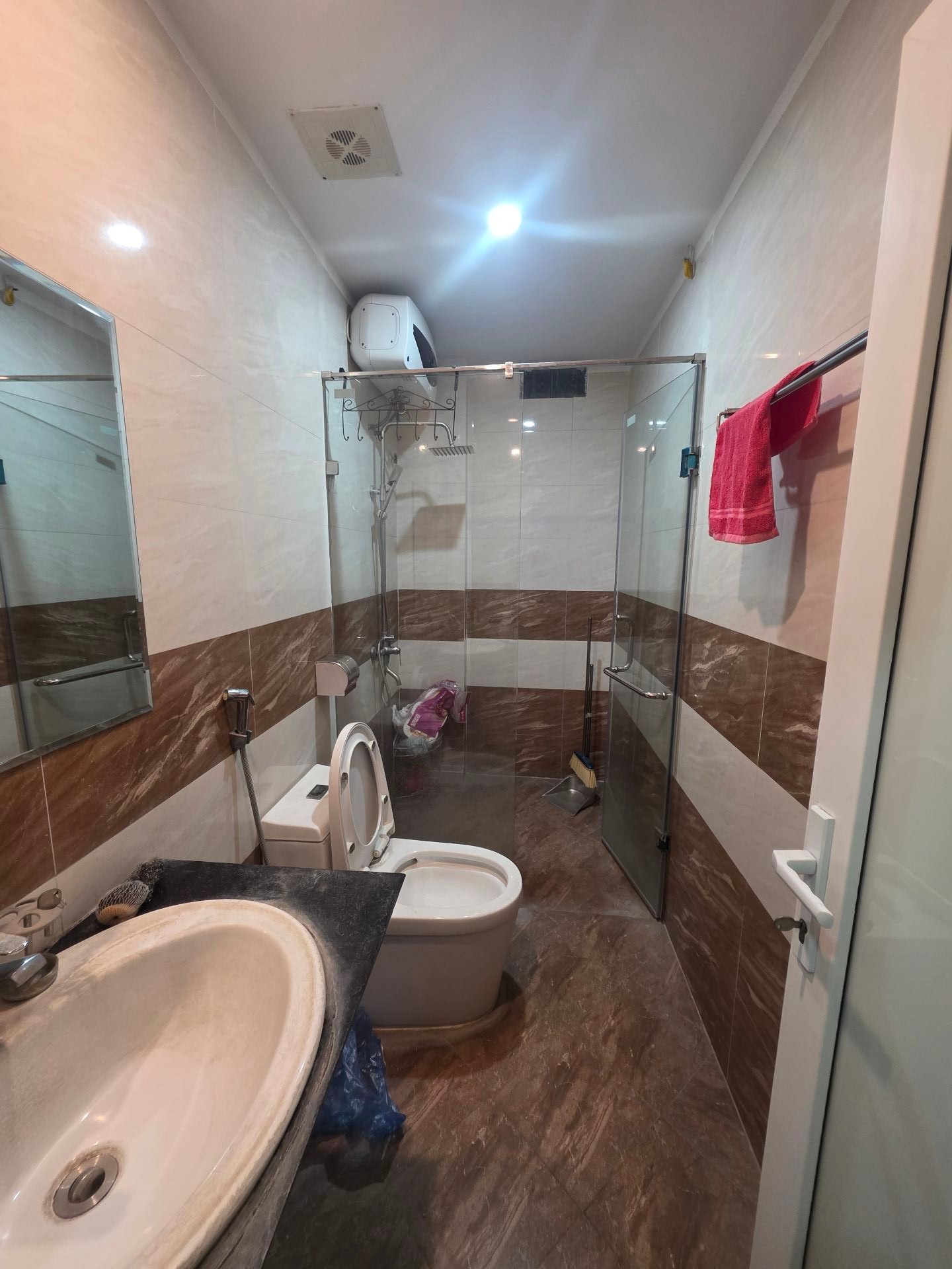 Bán nhà Minh Khai - diện tích 43m2 5 tầng - Ô tô đỗ cửa - giá 12,5 tỷ