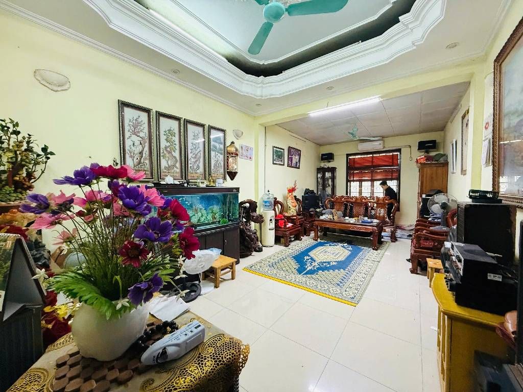 Bán nhà Bùi Xương Trạch - diện tích 76m2 3 tầng - Mặt phố kinh doanh sầm uất - giá 28,8 tỷ