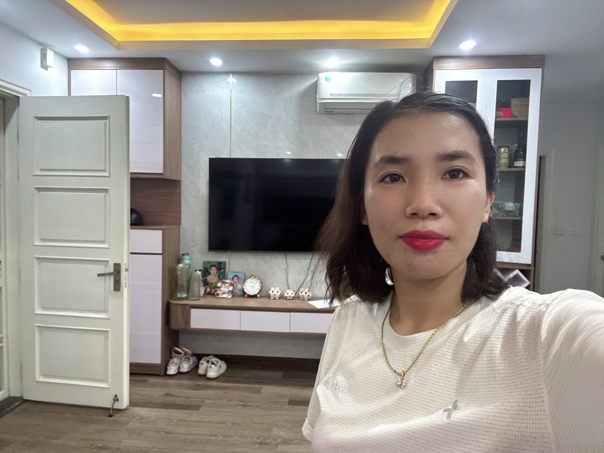 Bán nhà Tứ Hiệp - diện tích 83m2 11 tầng - Căn góc - giá 5,5 tỷ