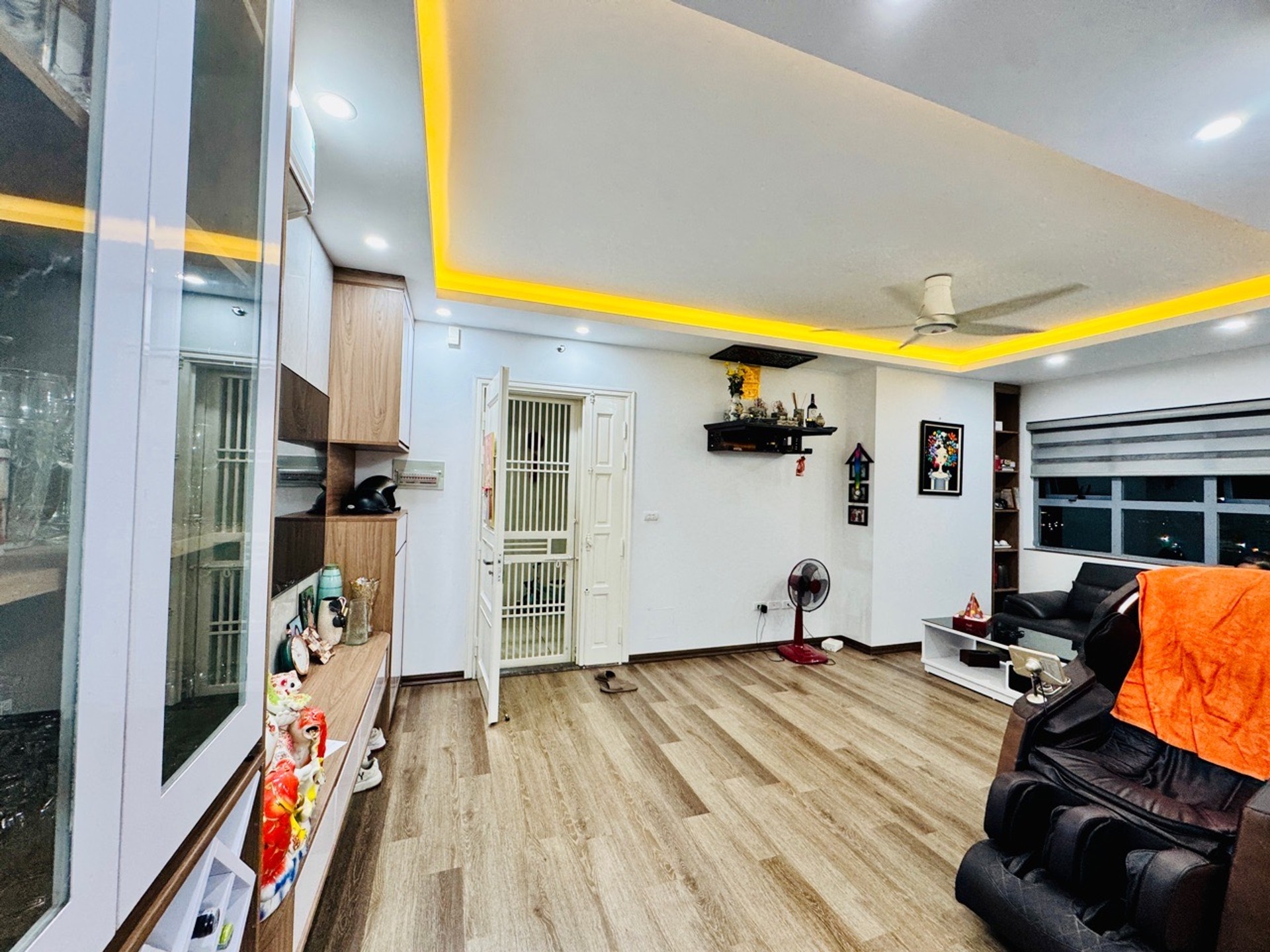 Bán nhà Tứ Hiệp - diện tích 83m2 11 tầng - Căn góc - giá 5,5 tỷ