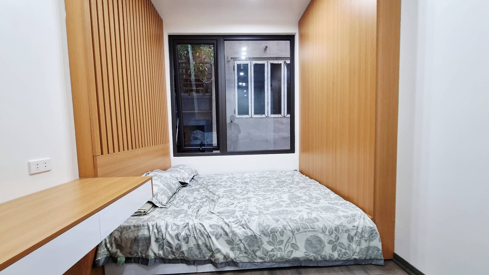 Bán nhà Giáp Bát - diện tích 32m2 5 tầng - ô tô đỗ cửa - giá 12,8 tỷ
