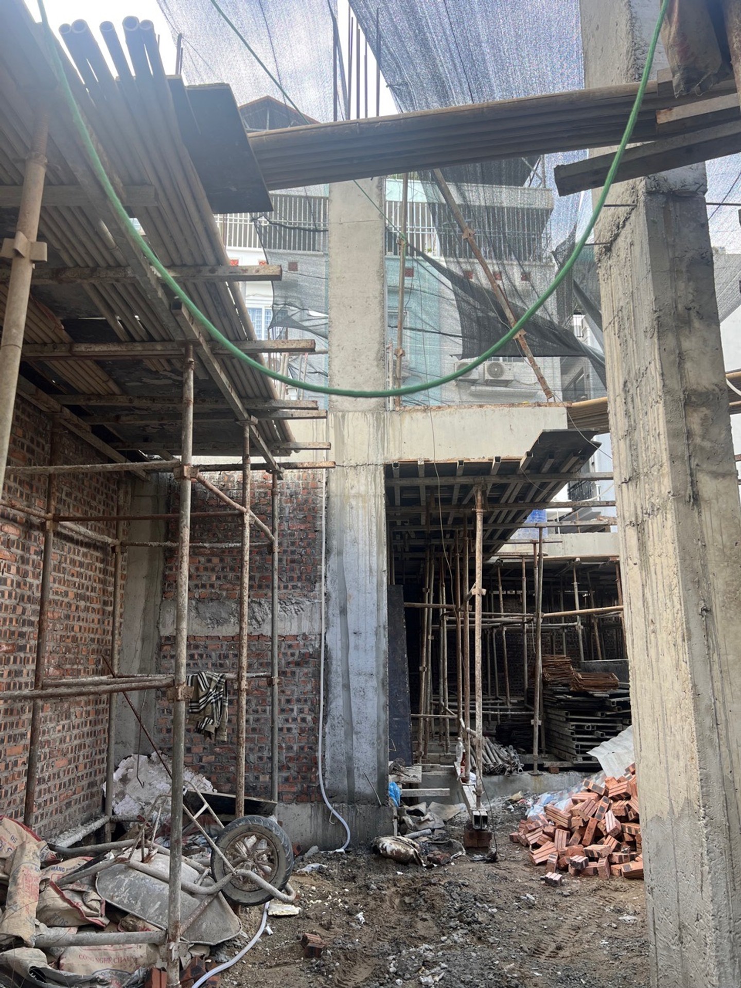 Bán nhà Hoàng Liệt - diện tích 137m2 6 tầng - Thang máy - giá 39 tỷ