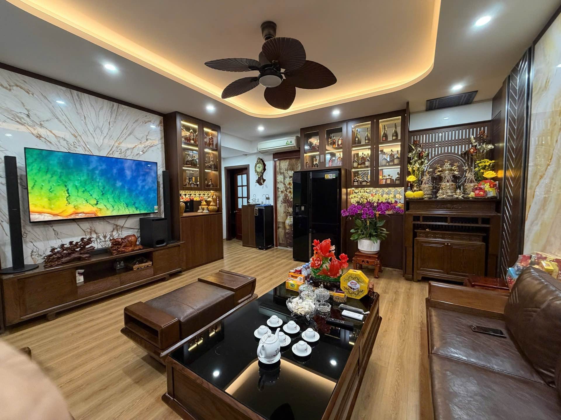 Bán nhà Nguyễn Phan Chánh - diện tích 82m2 1 tầng - Chung cư CT3X2 - giá 6,95 tỷ